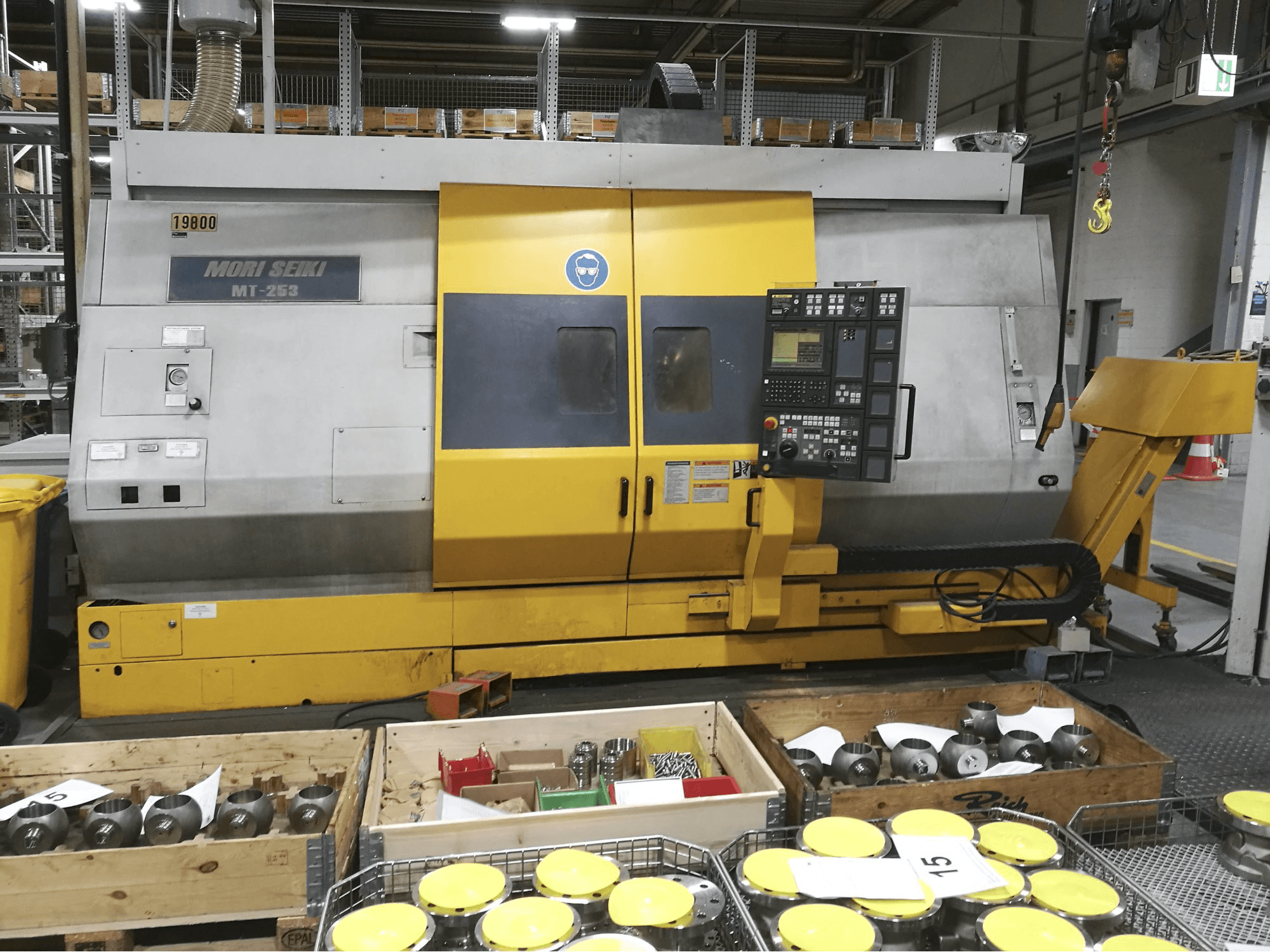 A MORI SEIKI MT-253/1000 gép elölnézete
