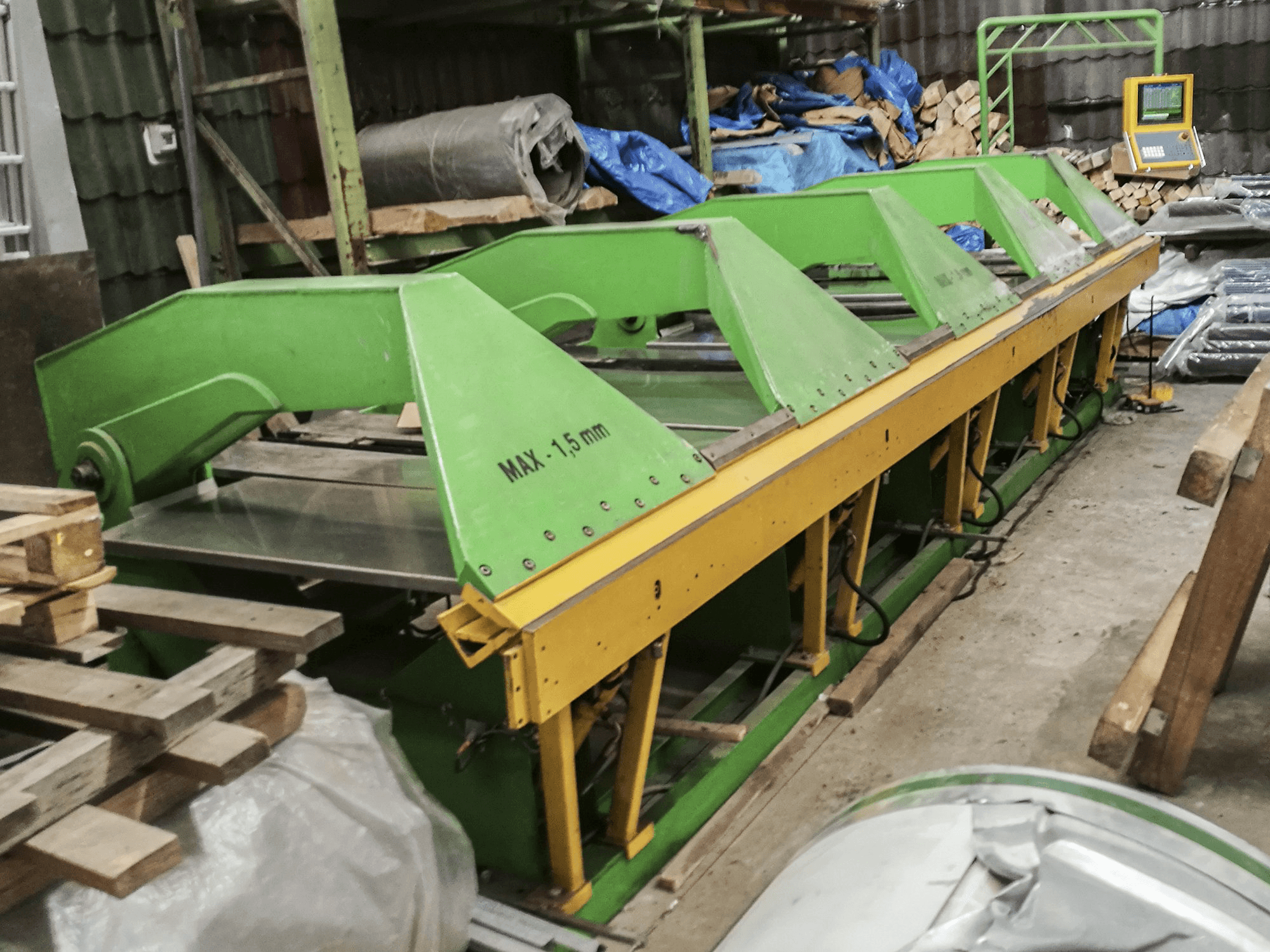 A BUD-MASZ ZAGINARKA gép bal oldali nézete