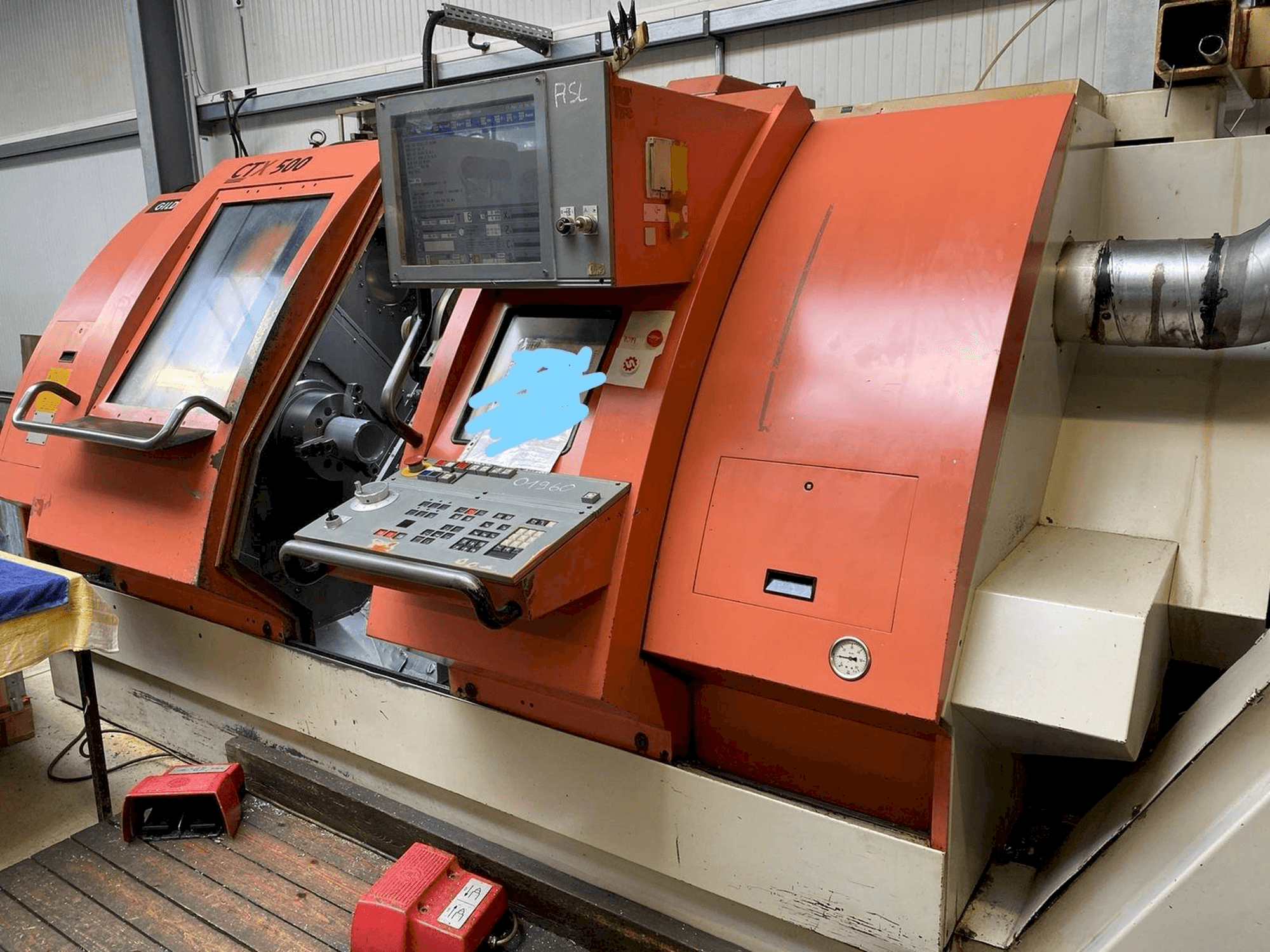 A Gildemeister CTX 500 gép jobb oldali nézete