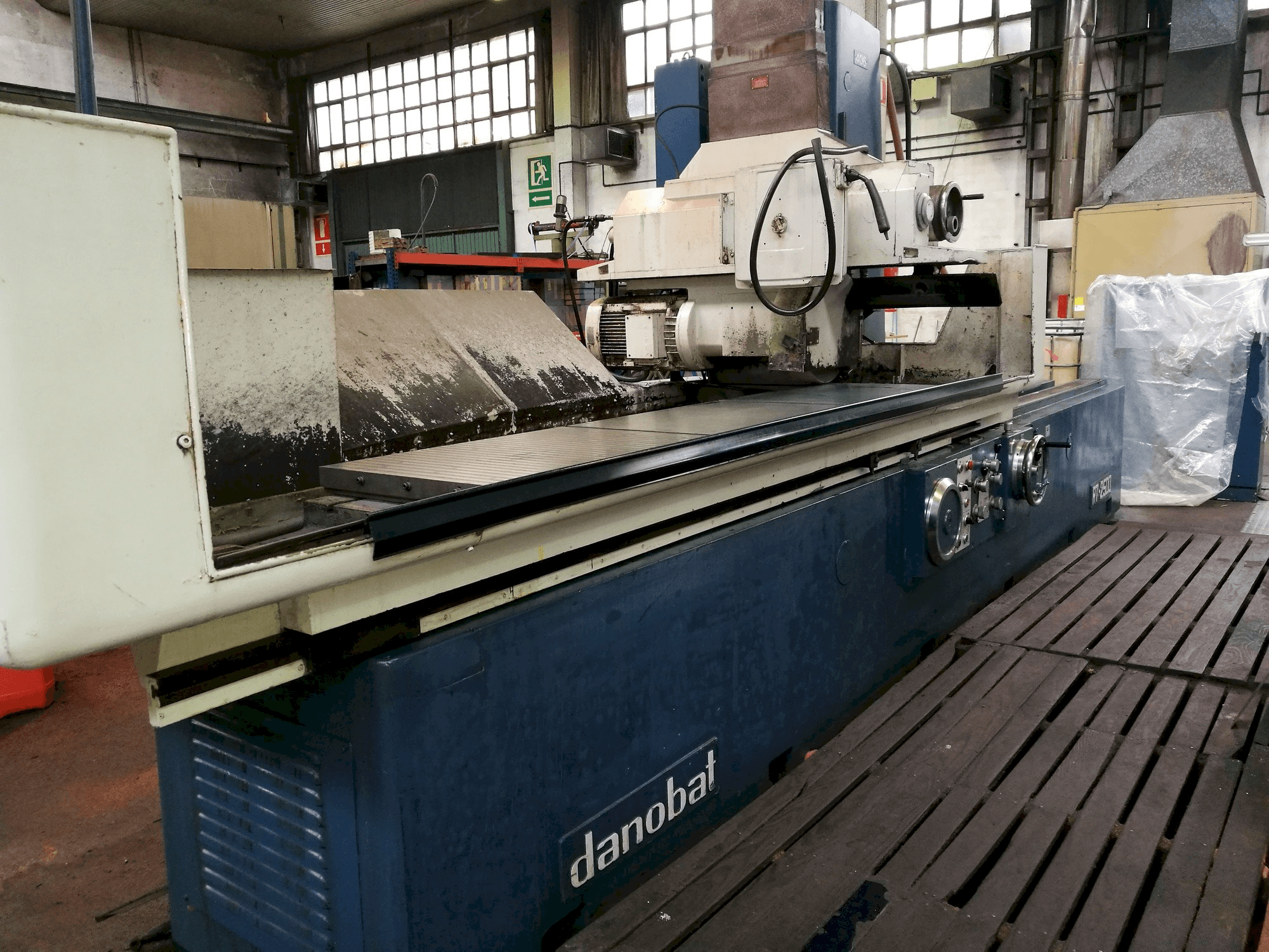 A DANOBAT RT-2500 gép elölnézete
