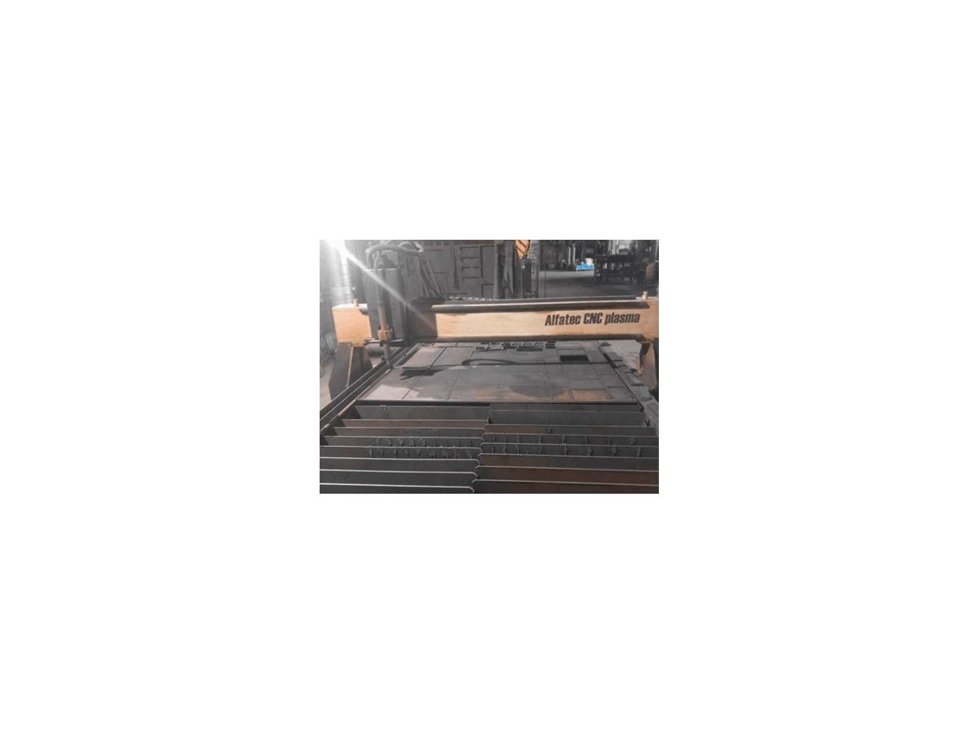 A ALFATEC CNC 1,5x3M PROFI gép elölnézete