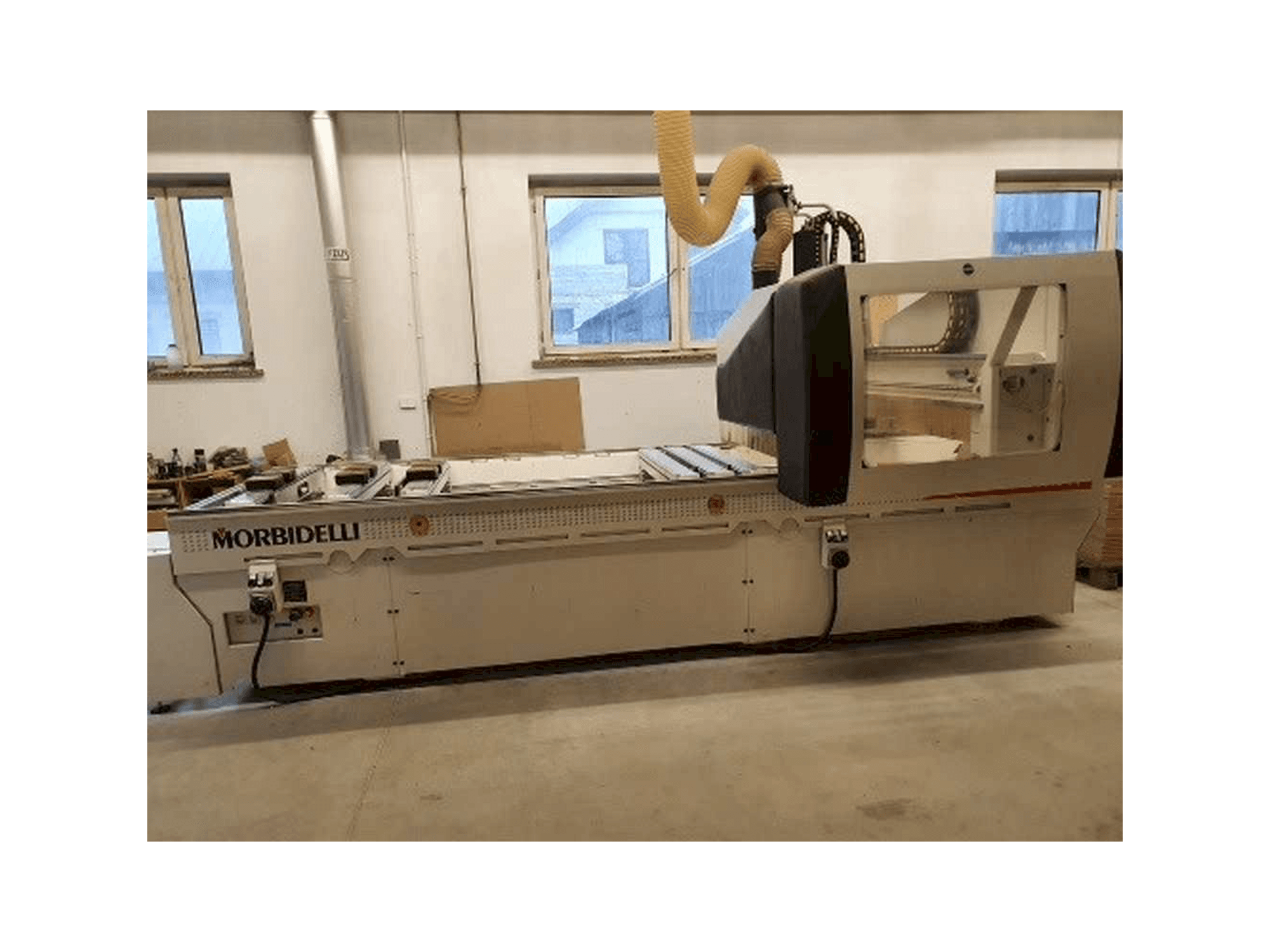 A MORBIDELLI Universal 3012 TV gép elölnézete