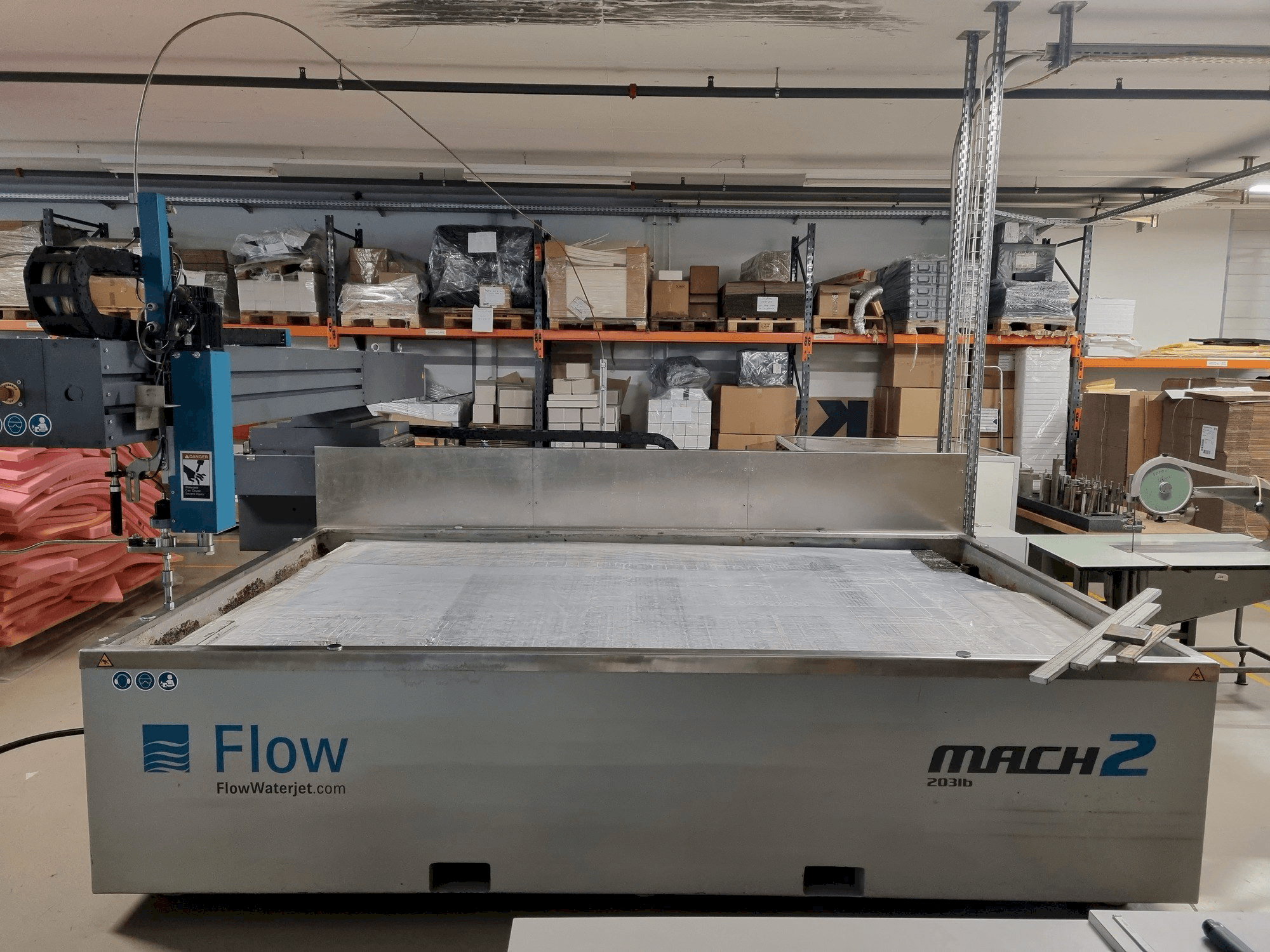A Flow M2 3120 B gép elölnézete