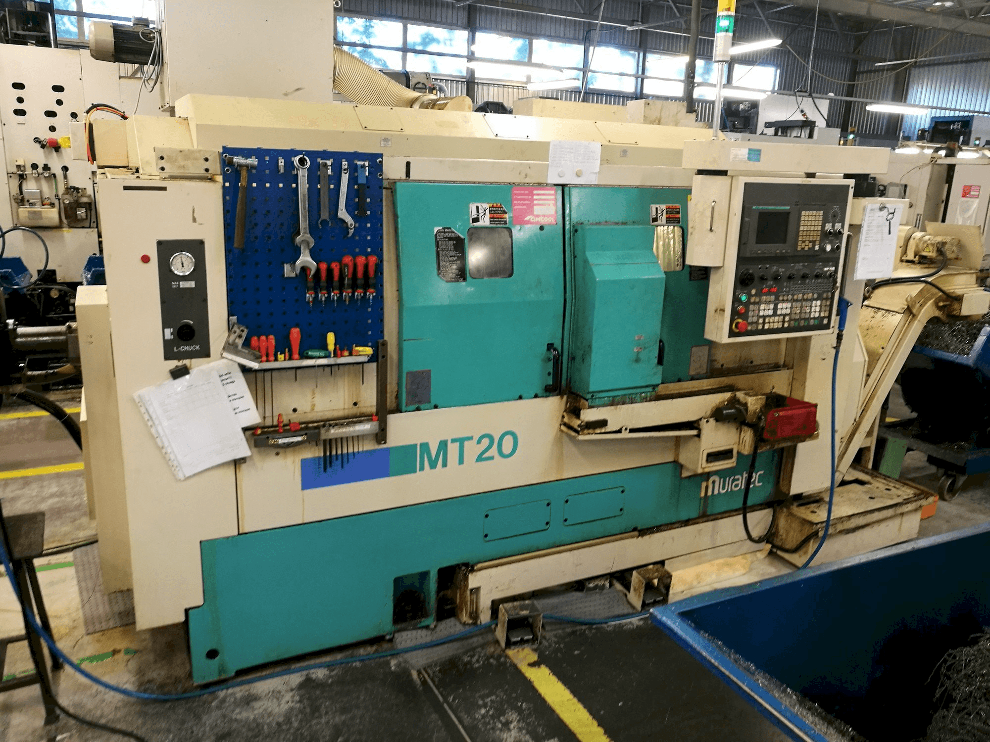 A Muratec MT20 gép elölnézete