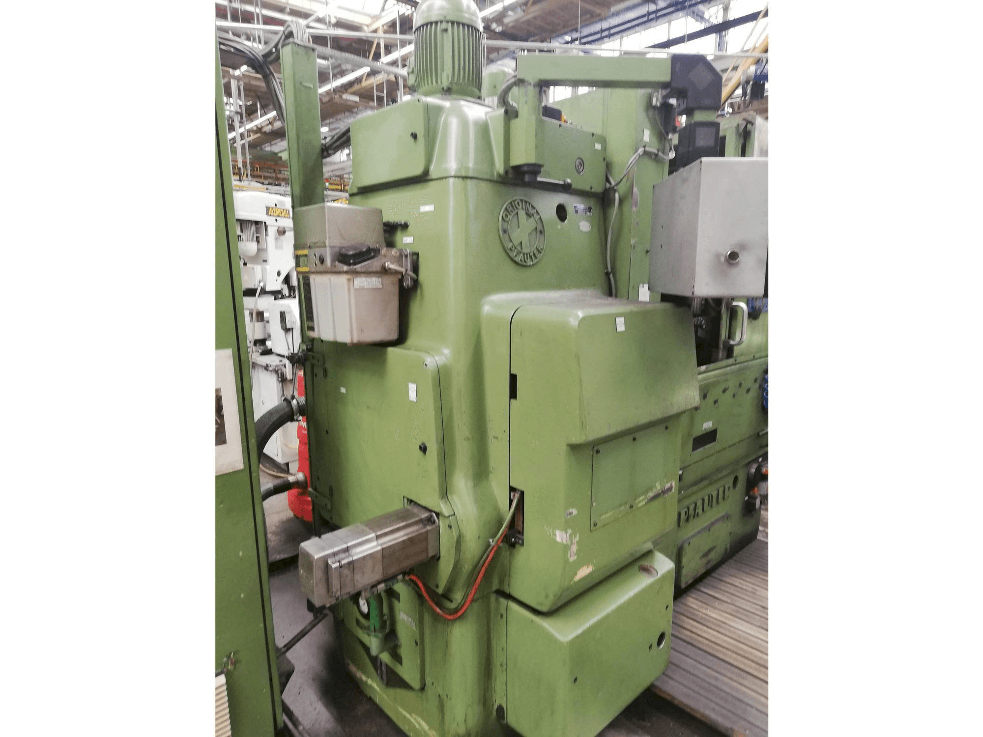 A Pfauter P400 gép elölnézete