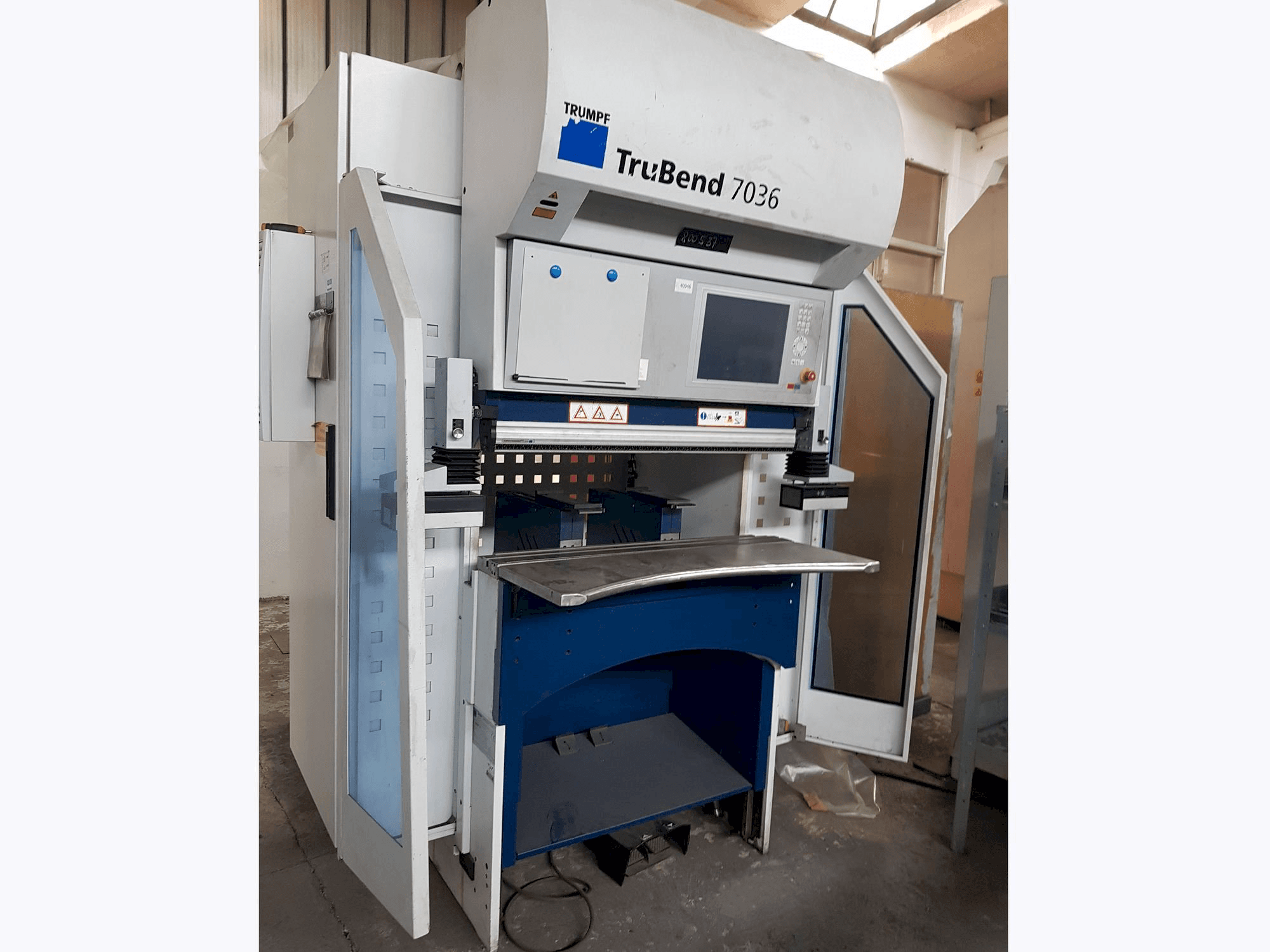 A Trumpf TruBend 7036 gép elölnézete