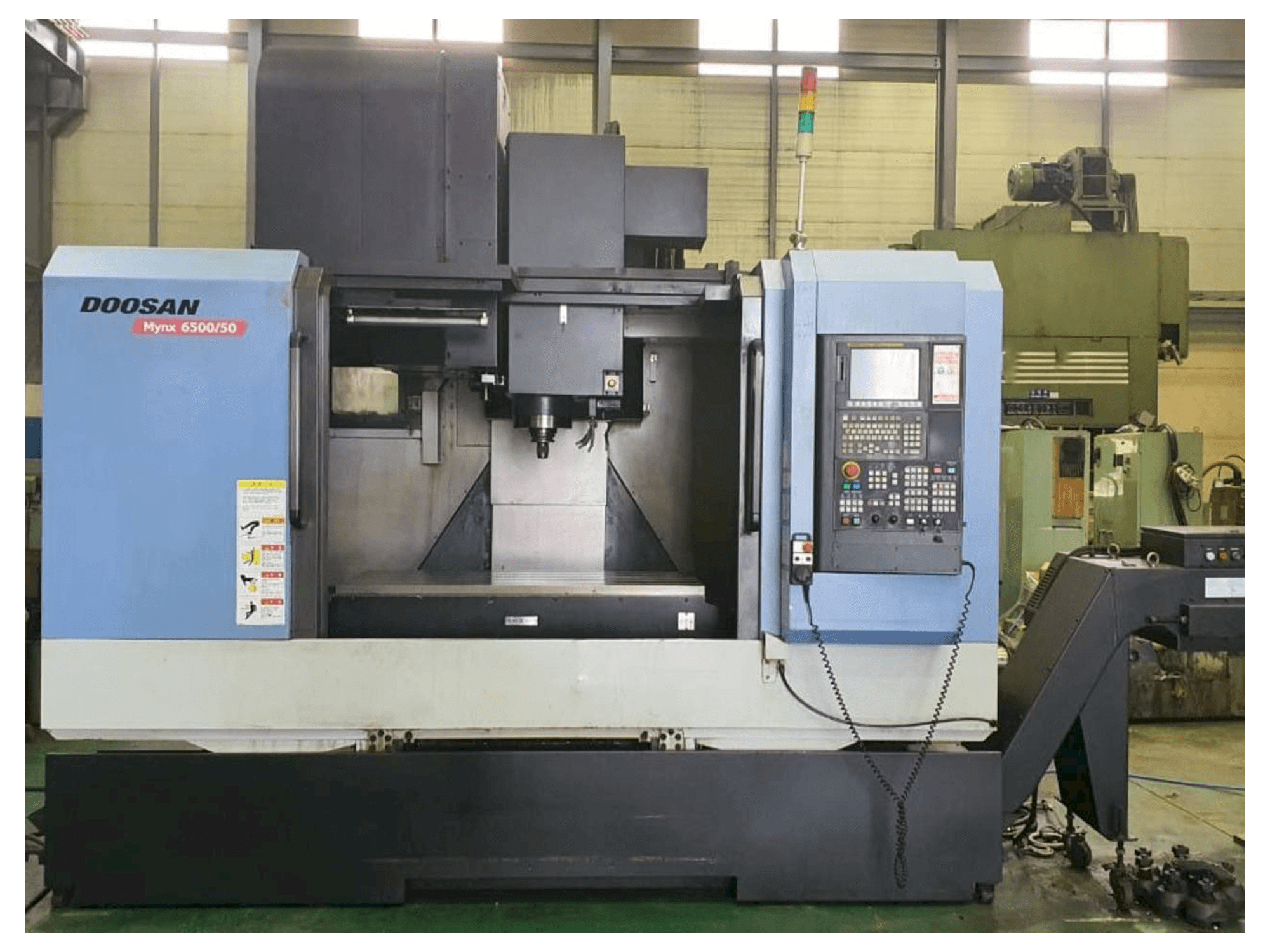 A Doosan Mynx 6500/50 gép elölnézete