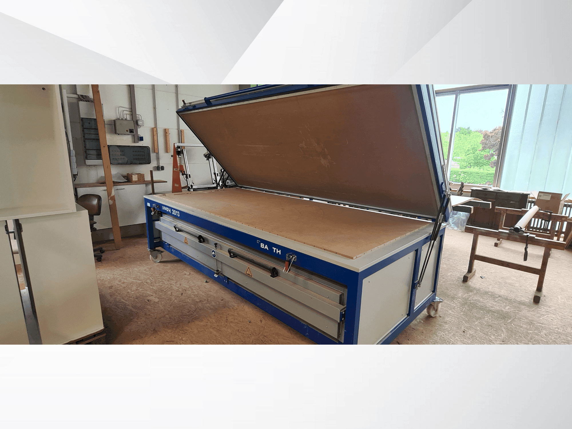 A BARTH VMPH 3013 gép elölnézete