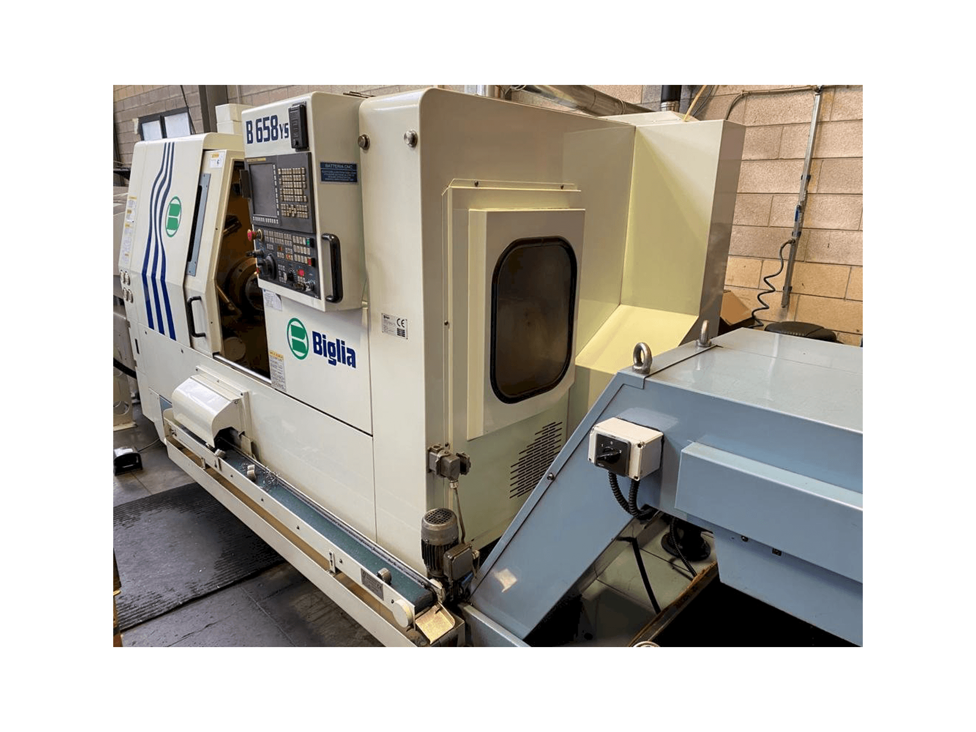 A Biglia B658 YS gép oldalnézete