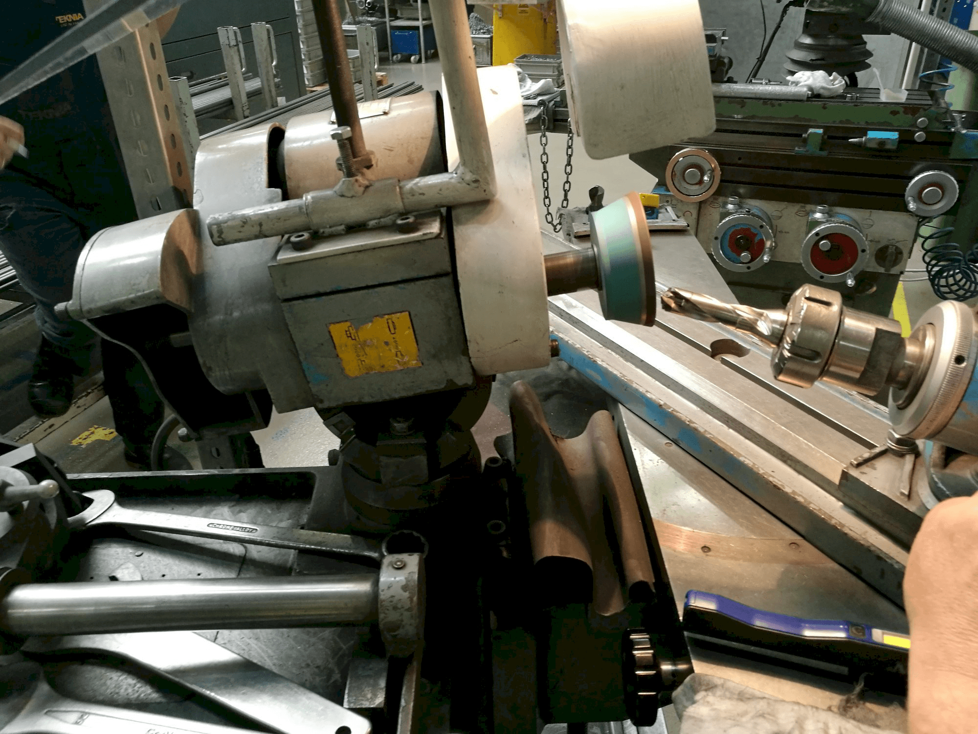 A ELITE AR5-E gép elölnézete