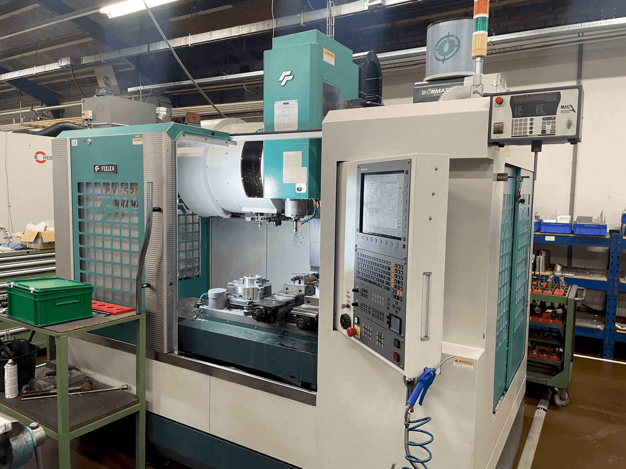 A Feeler EV-520 plus A gép elölnézete
