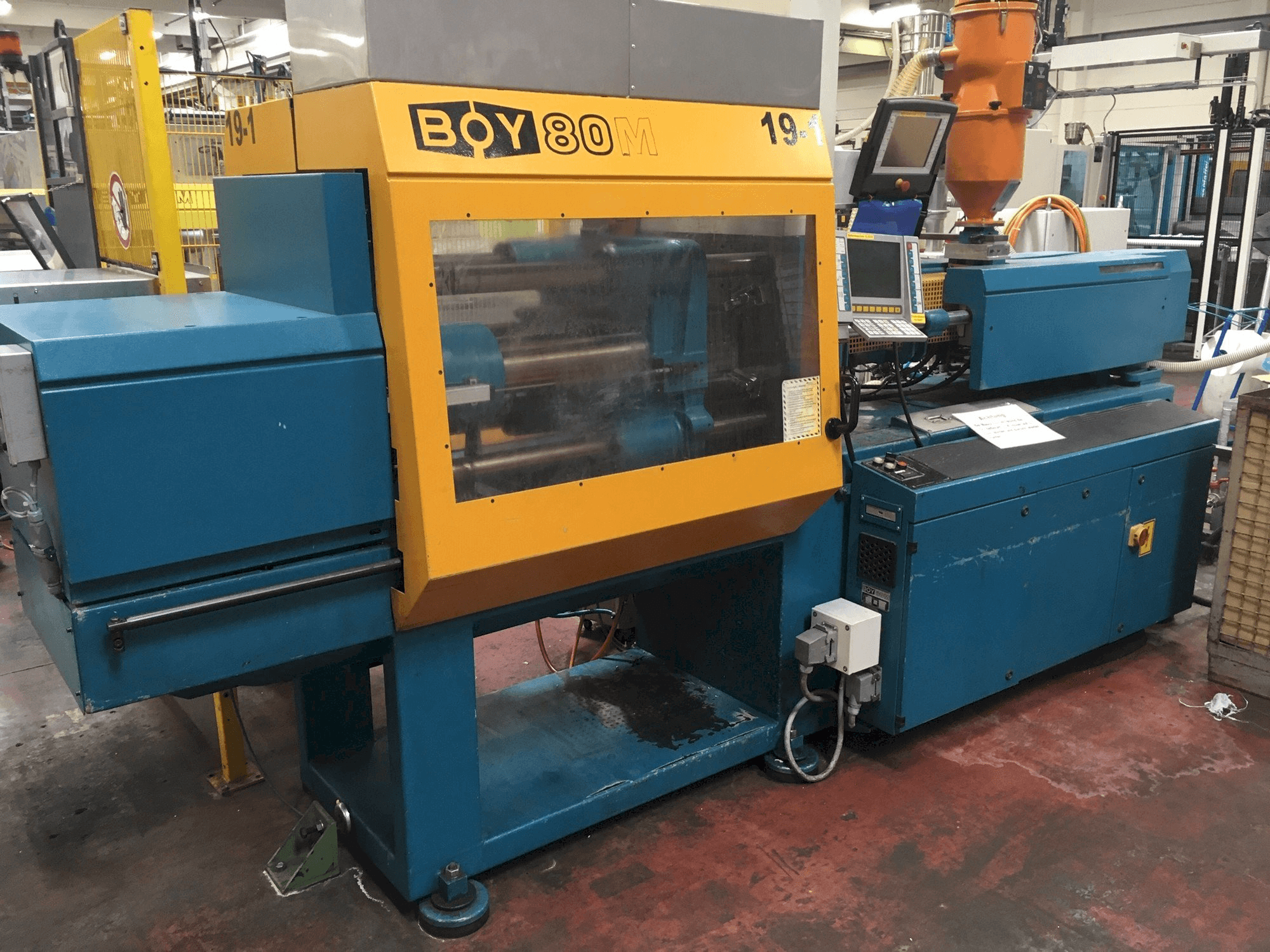 A Dr. Boy 80M gép elölnézete