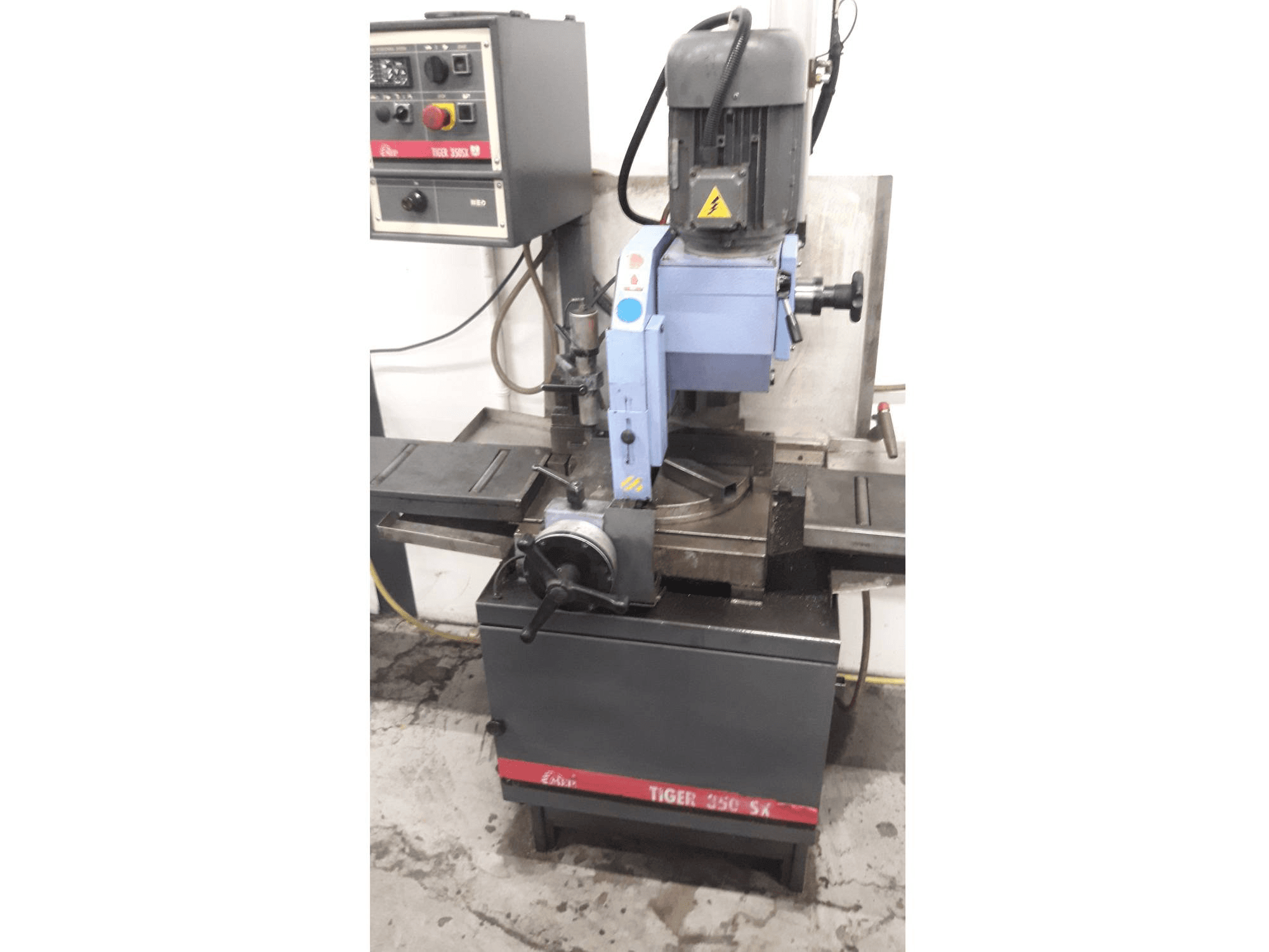 A MEP TIGER 350SX gép elölnézete