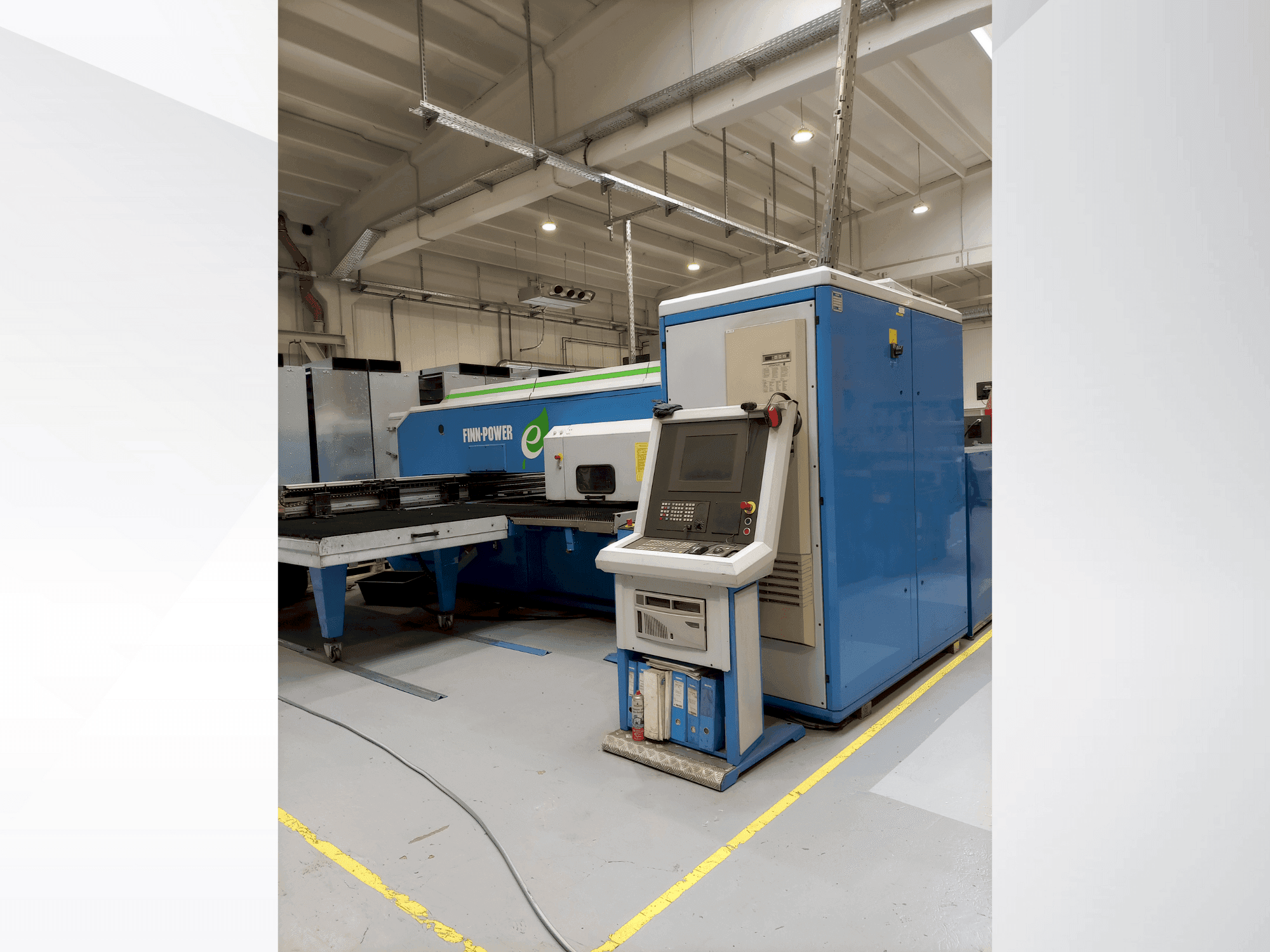 A Finn-Power E5 U gép elölnézete