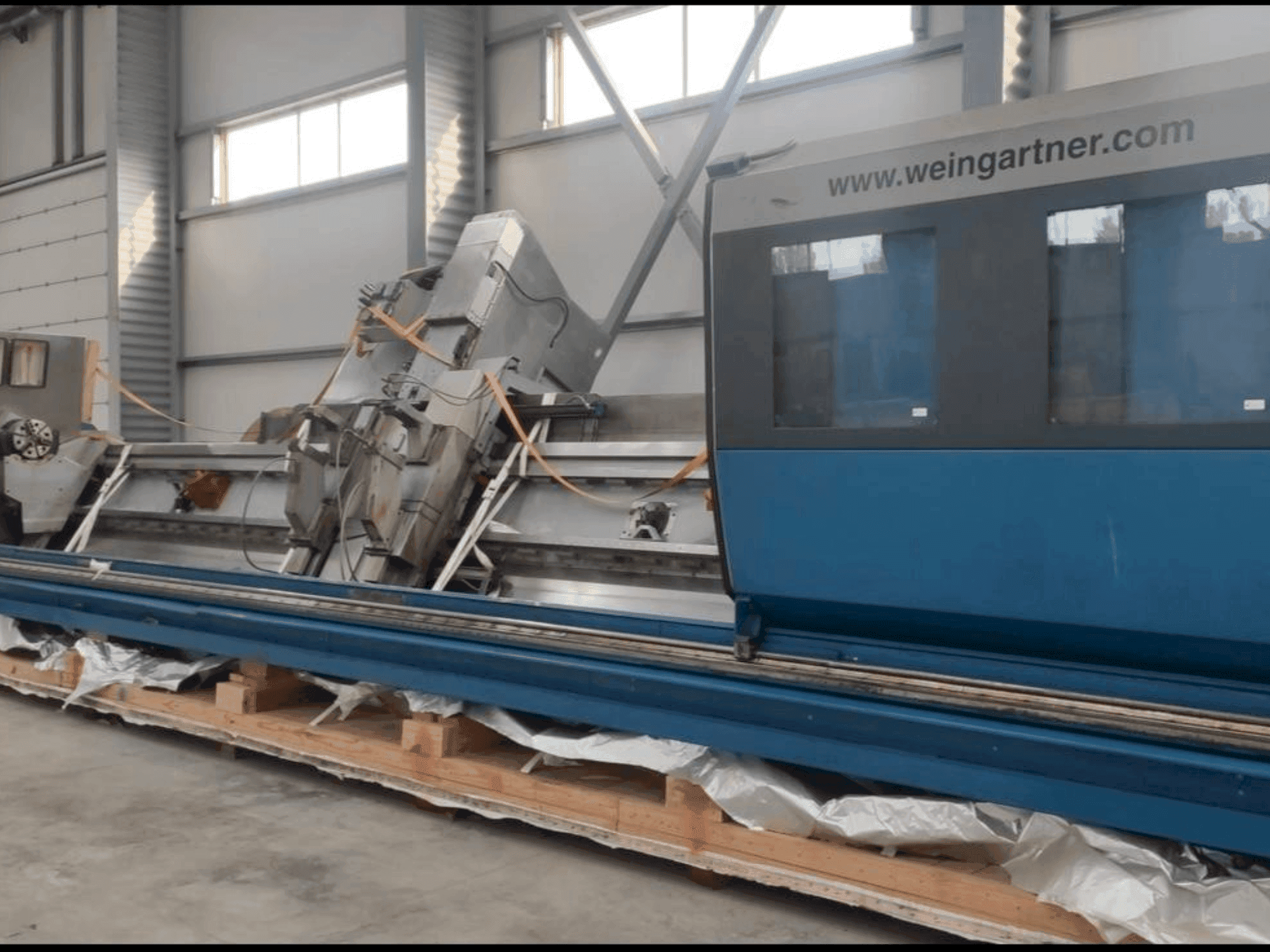 A Weingartner Vario 700-000 gép elölnézete