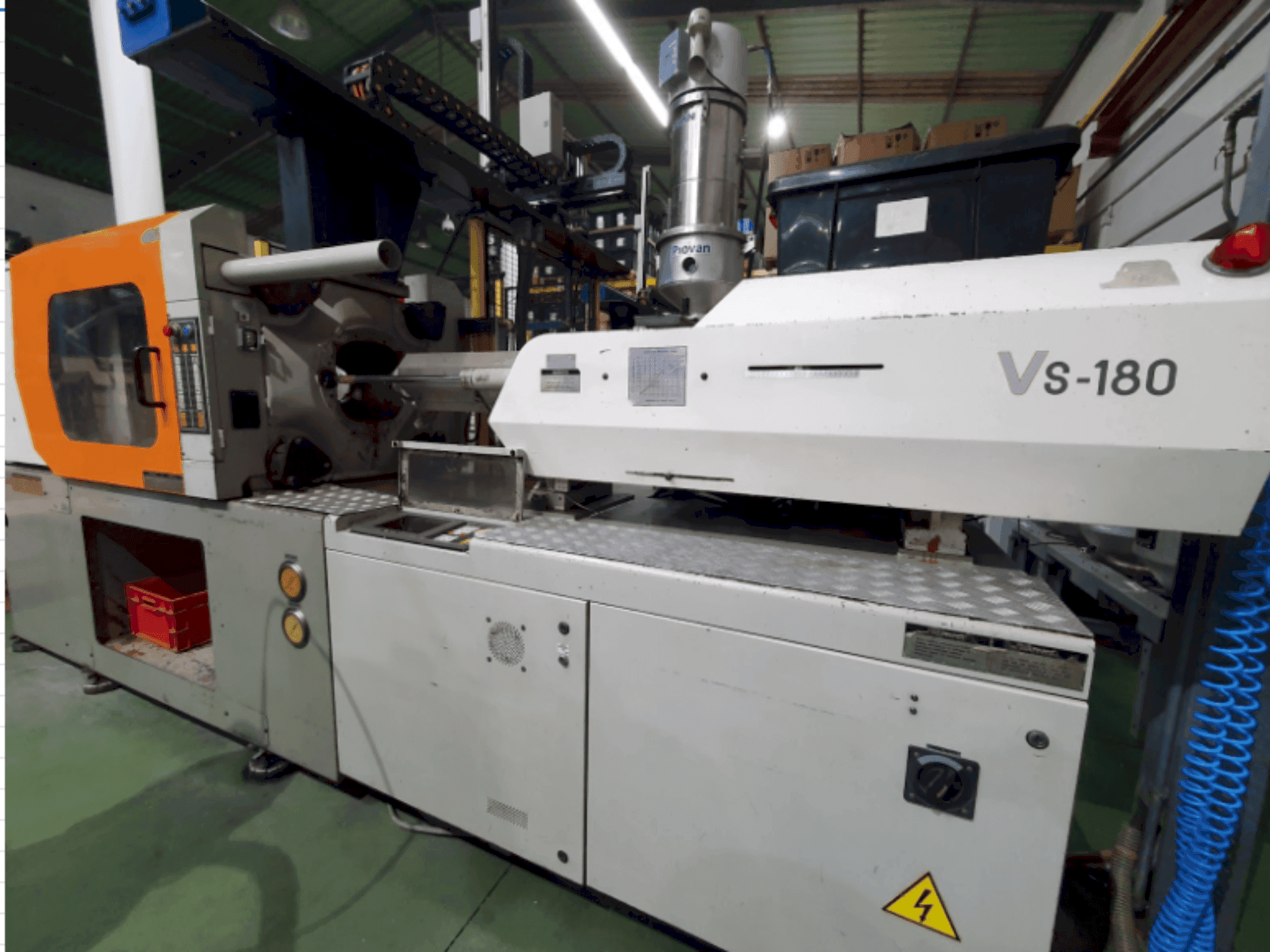 A Victor VS180 gép elölnézete