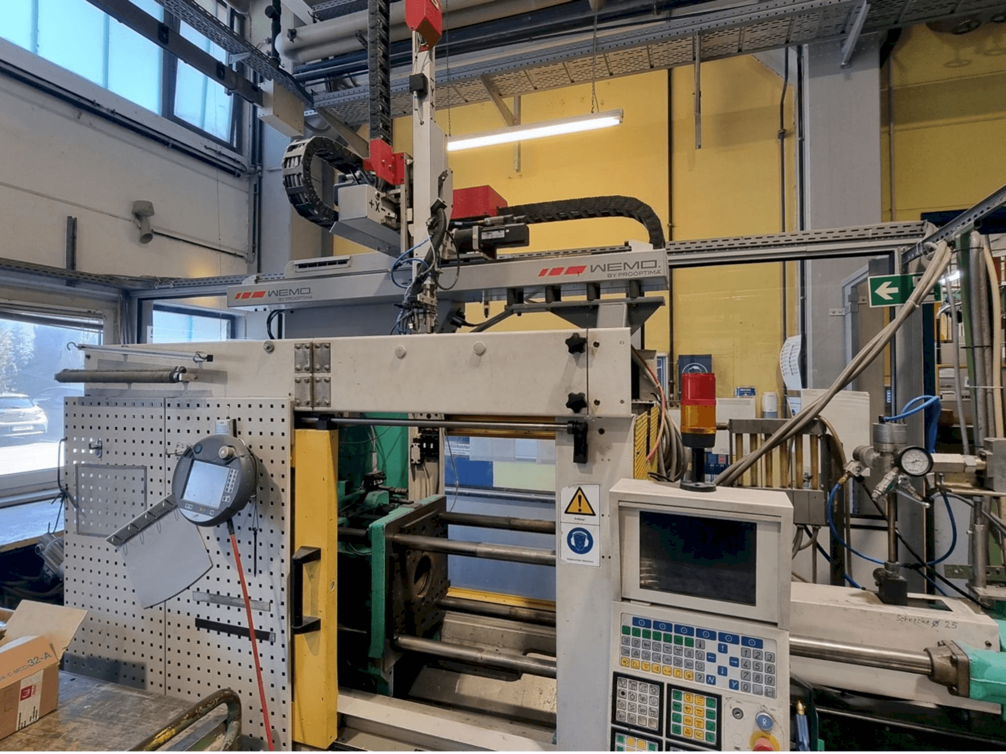 A Arburg ALLROUNDER Centex 270 C 500 - 250 gép elölnézete