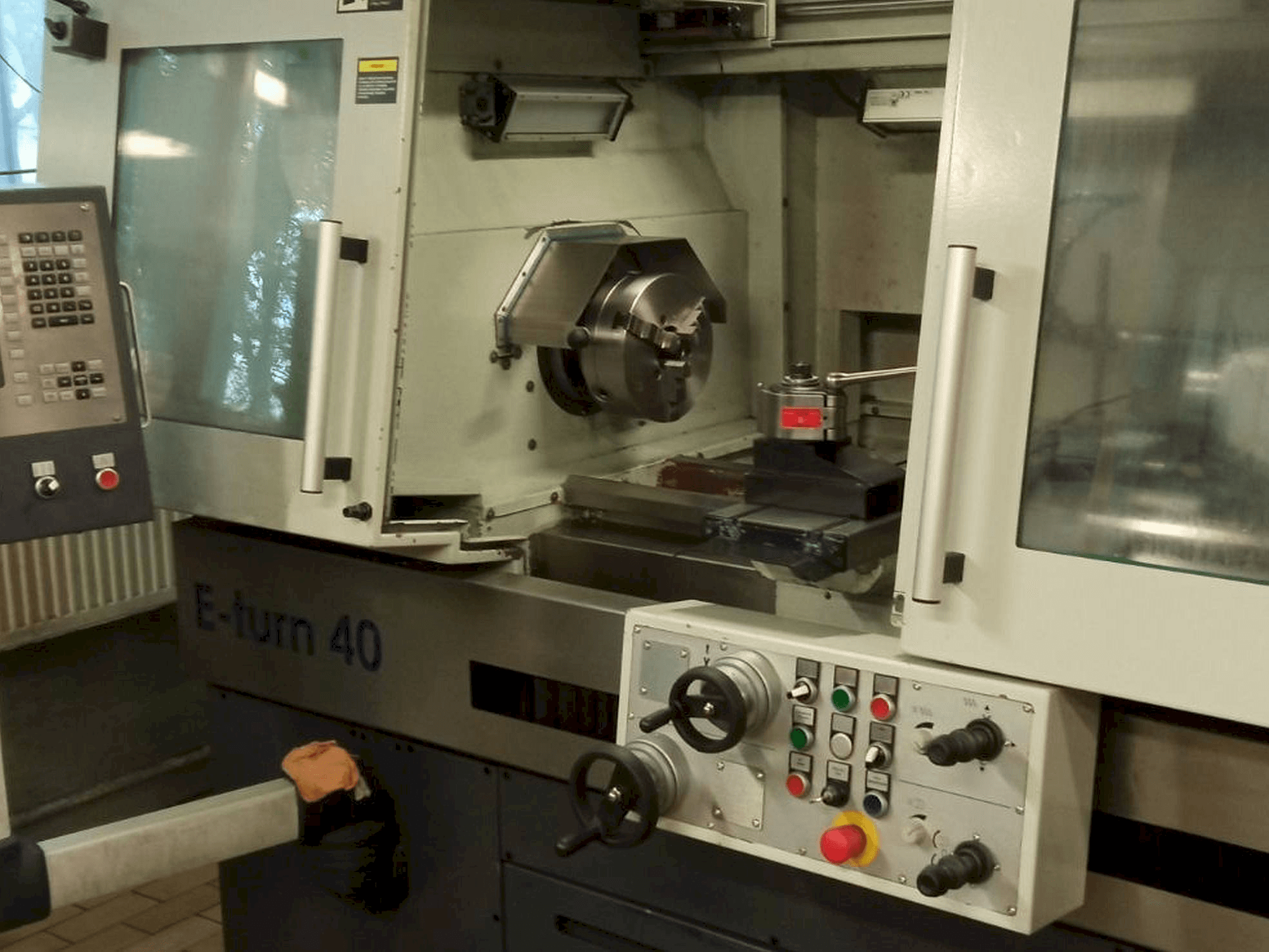 A Avia E-turn 40 gép elölnézete