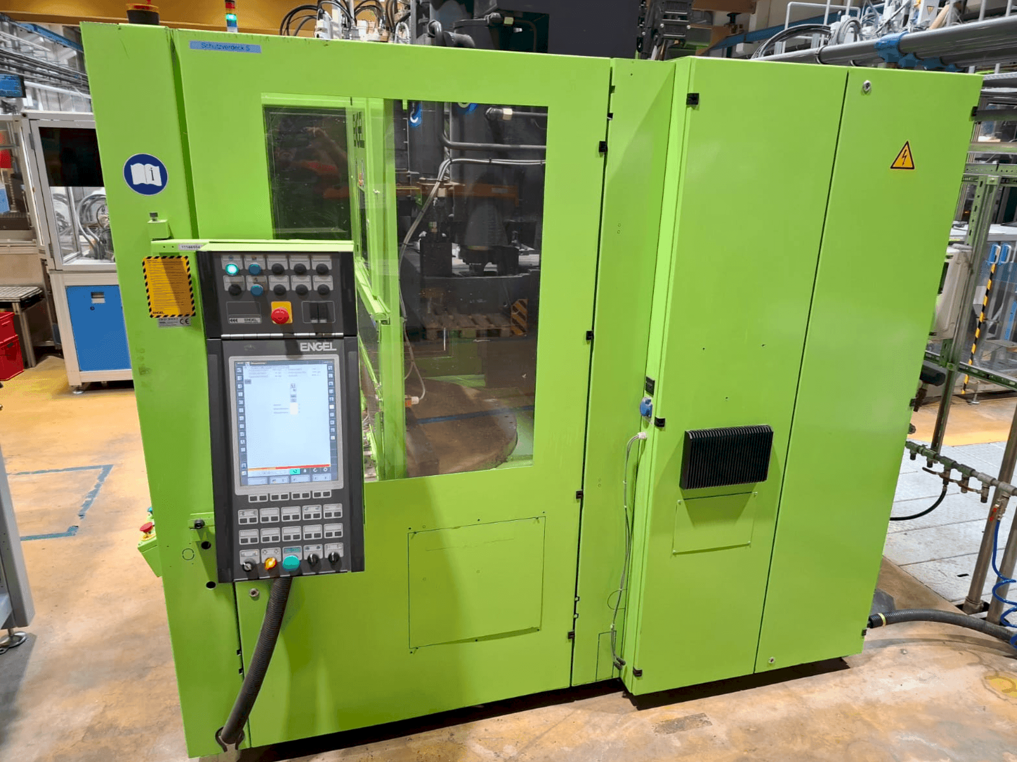 A Engel Insert 80V/40 gép elölnézete