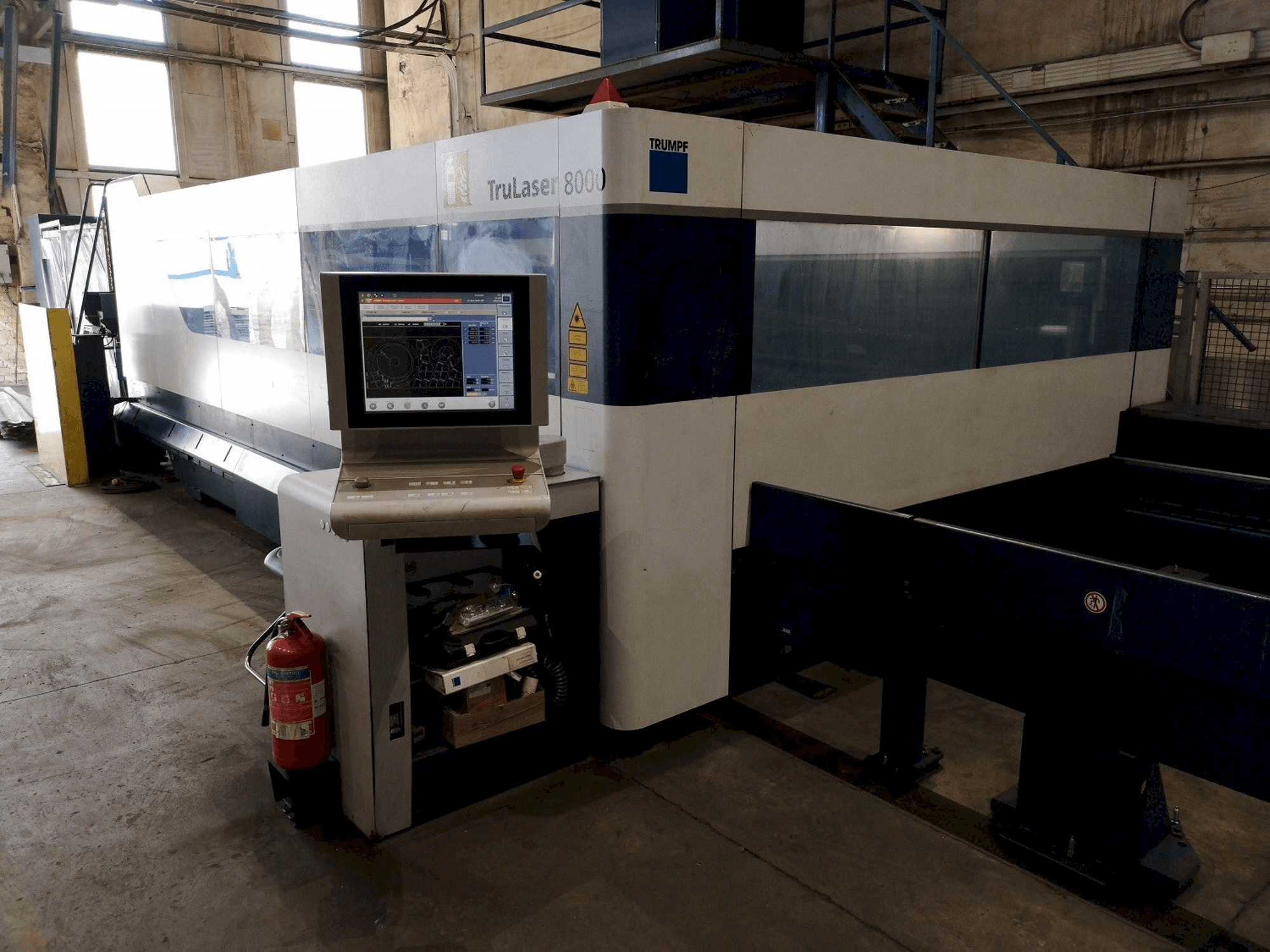 A Trumpf TruLaser 8000 gép elölnézete