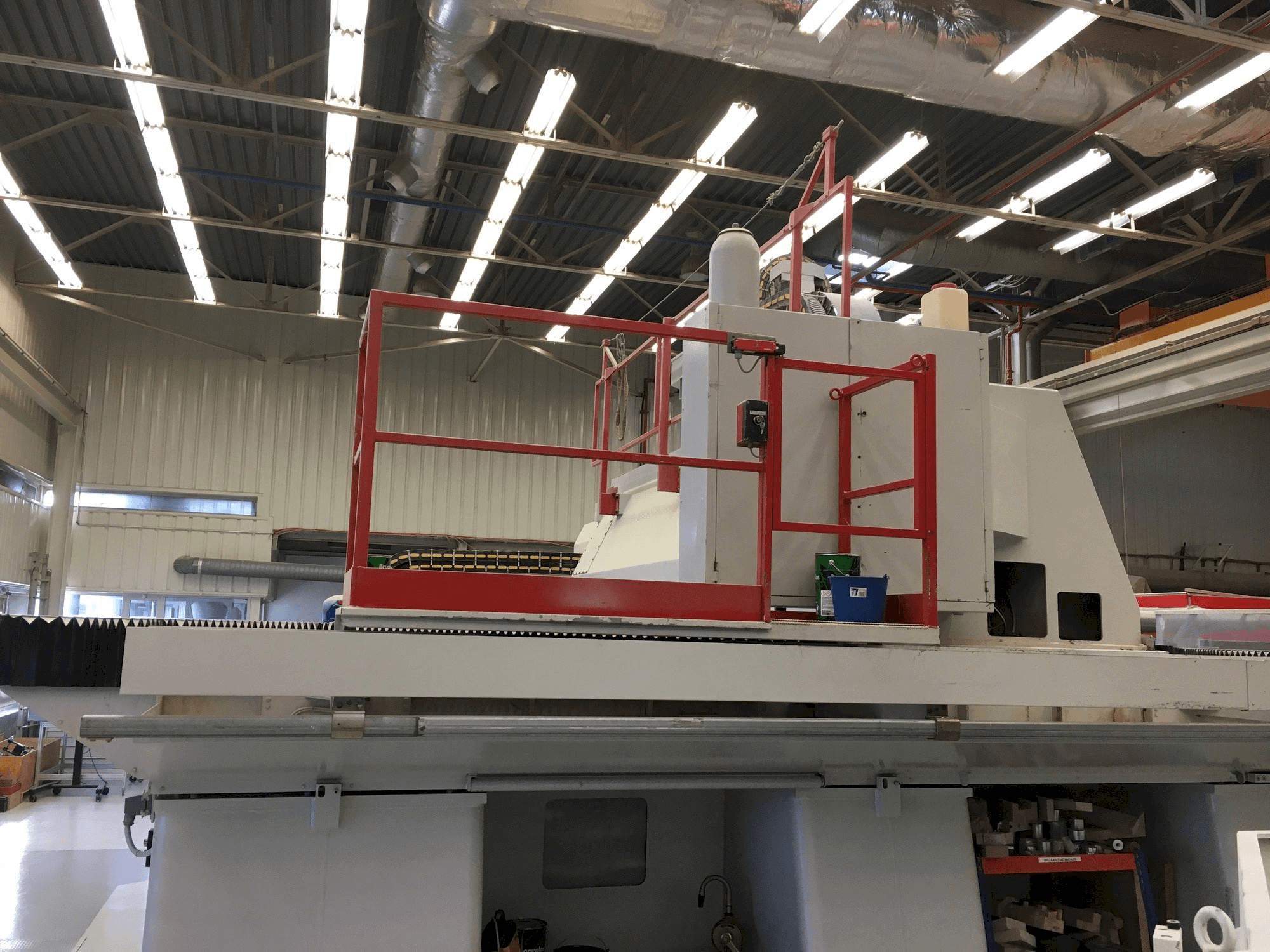 A Forest Line Minumac II 305 TH gép elölnézete