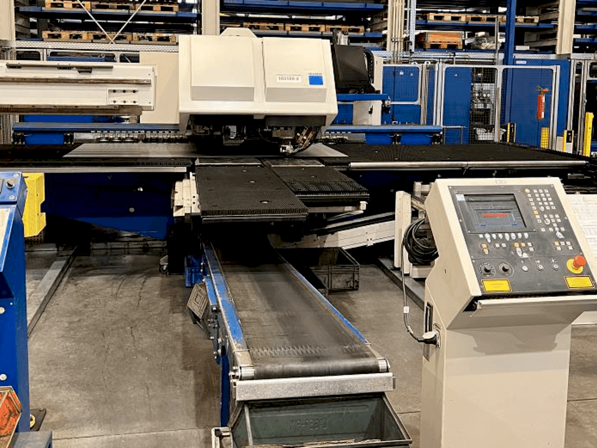 A TRUMPF Trumatic 6000 L + Sheetmaster gép elölnézete