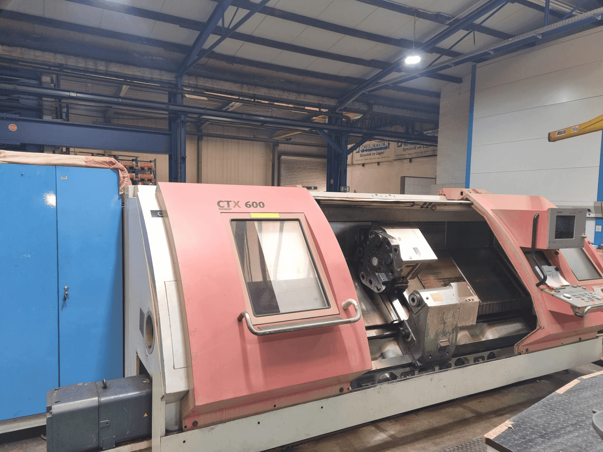 A Gildemeister CTX 600 gép elölnézete