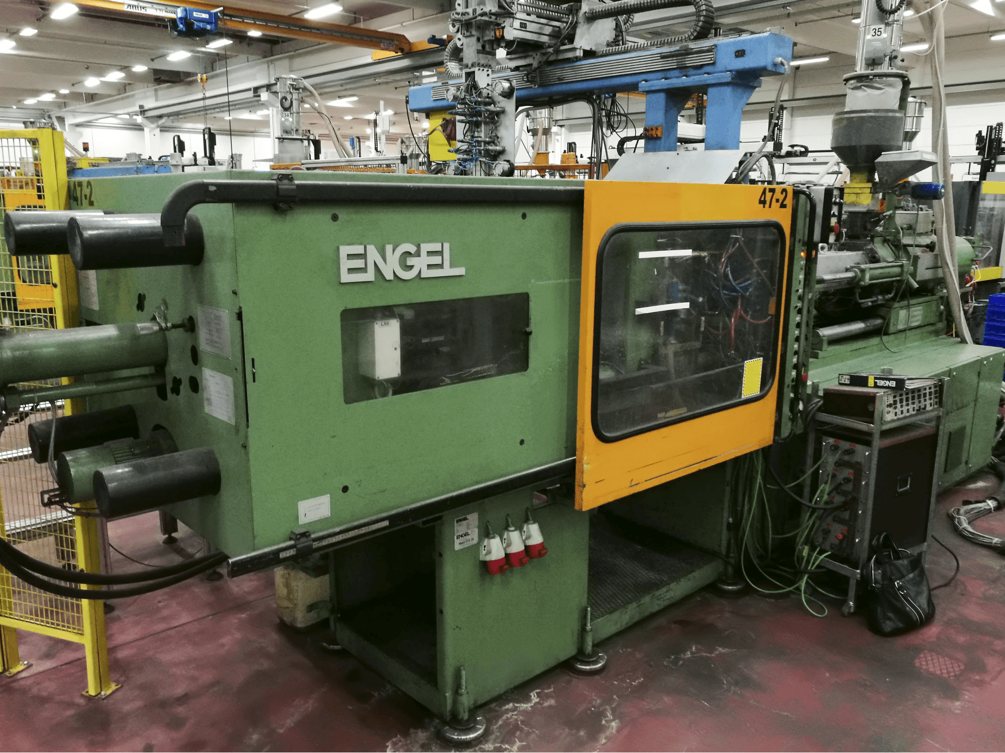 A ENGEL ES 1300/200 gép bal oldali nézete