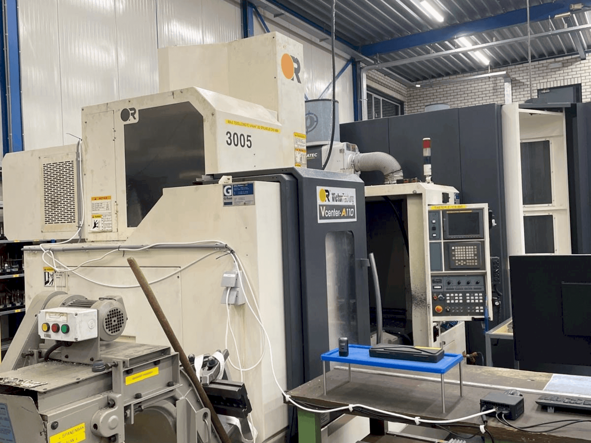 A VICTOR TAICHUNG A110 gép elölnézete