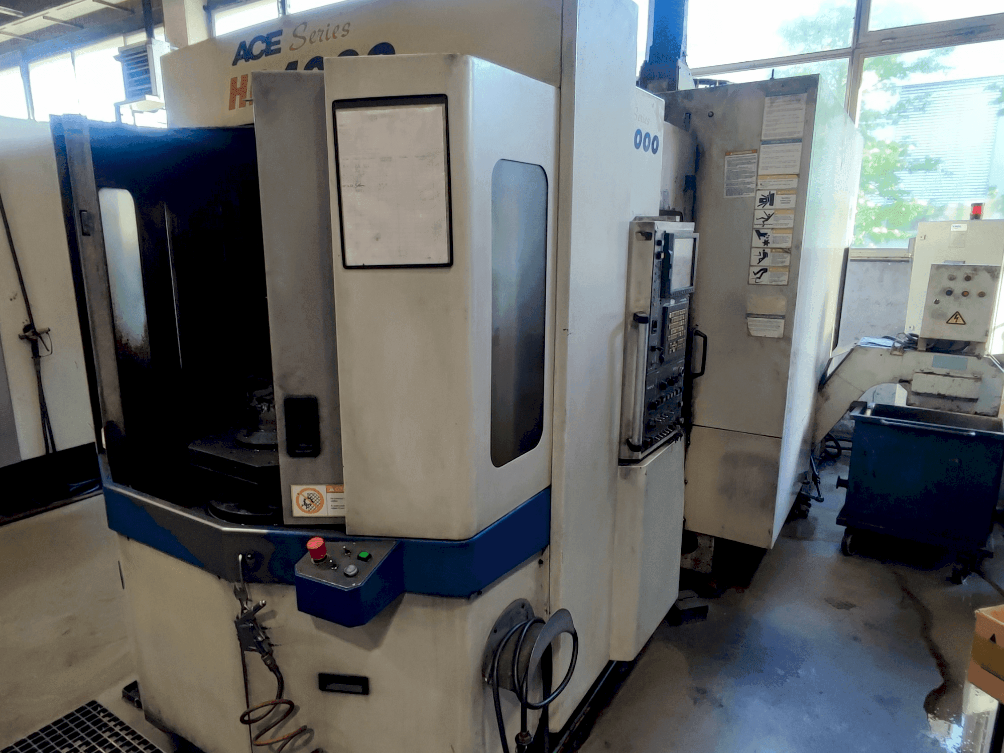 A DAEWOO ACE HP 4000 gép elölnézete