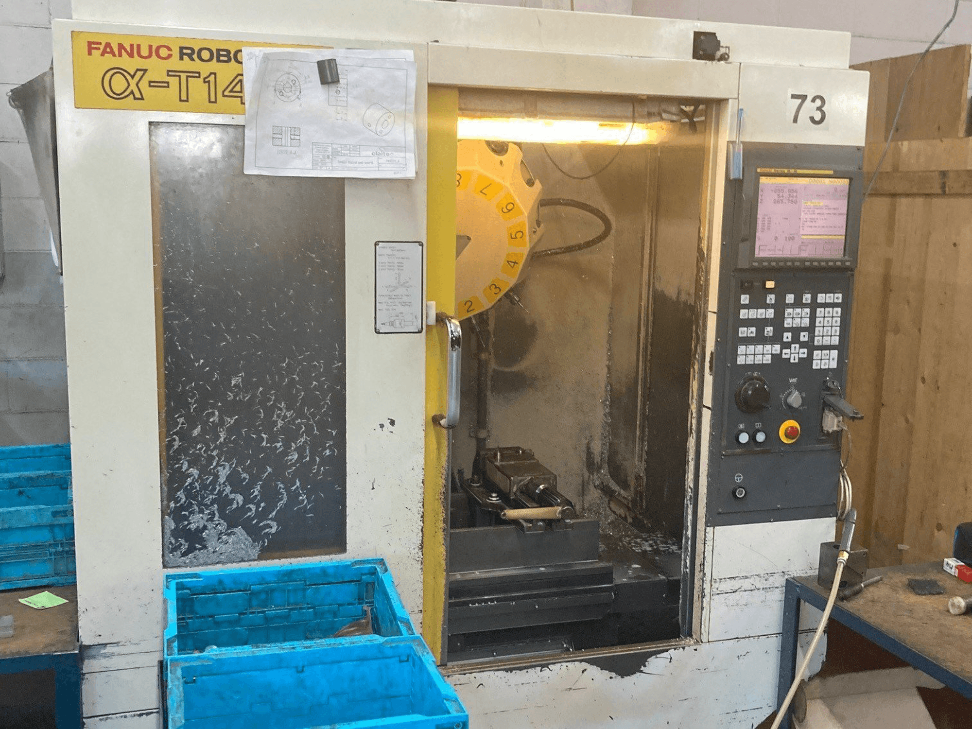 A FANUC Robodrill alfa-T14iA gép elölnézete