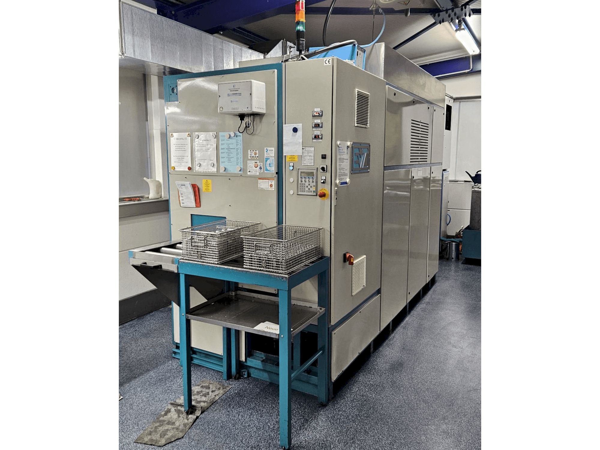 A EVT TD 3001/530 PER gép elölnézete