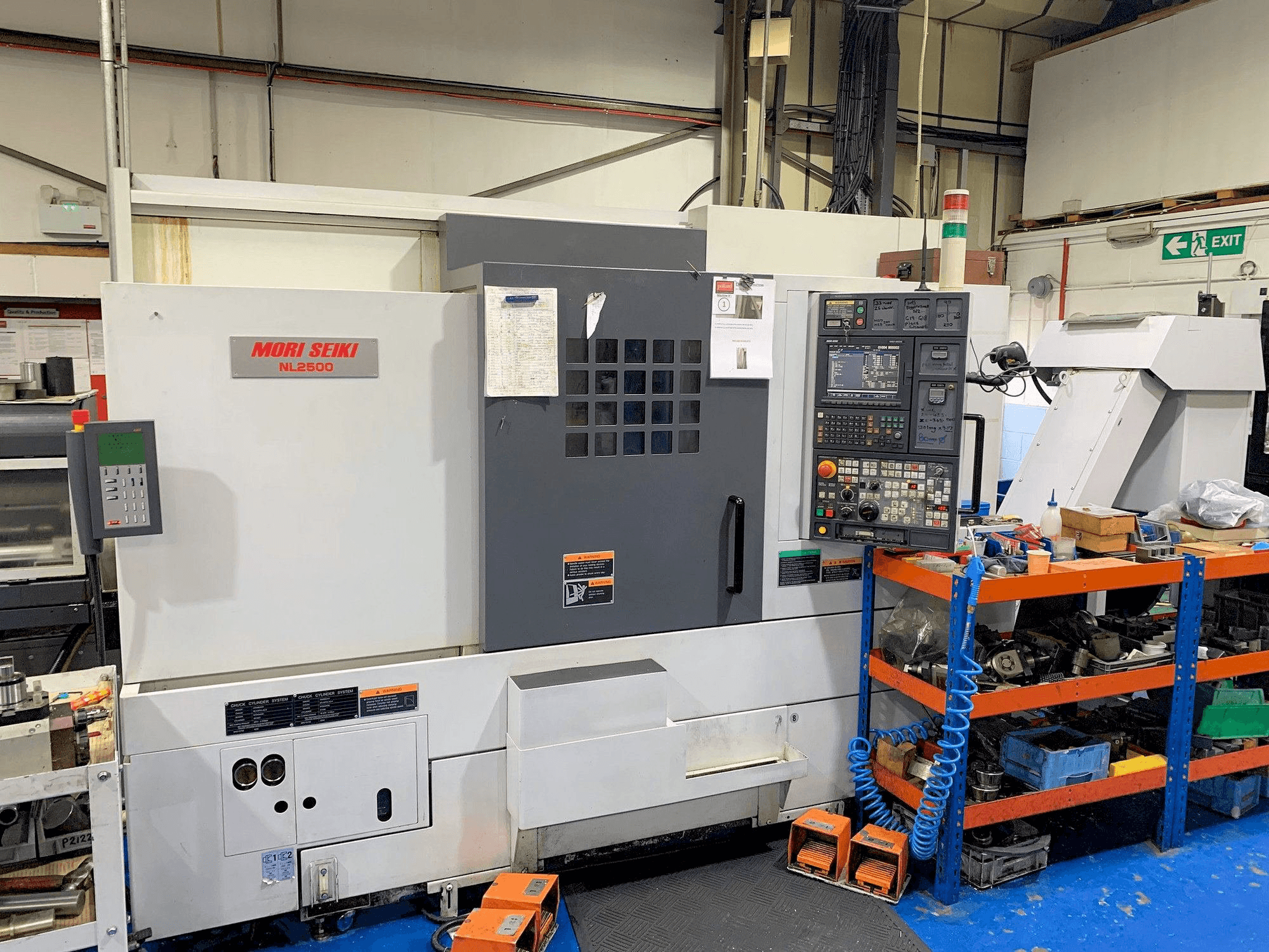 A MORI SEIKI NL2500SY / 700 gép elölnézete