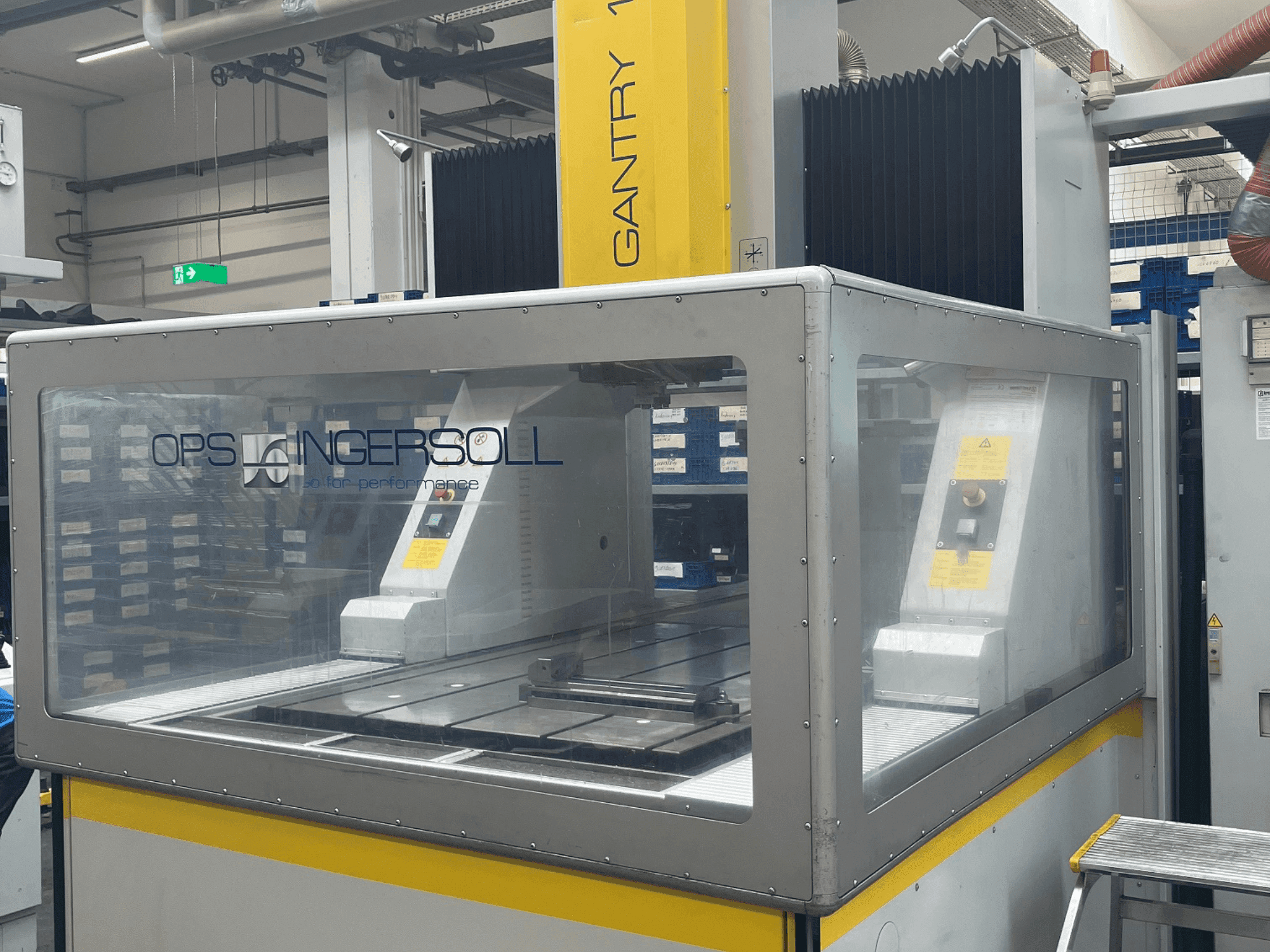 A OPS INGERSOLL Gantry 1200 gép elölnézete