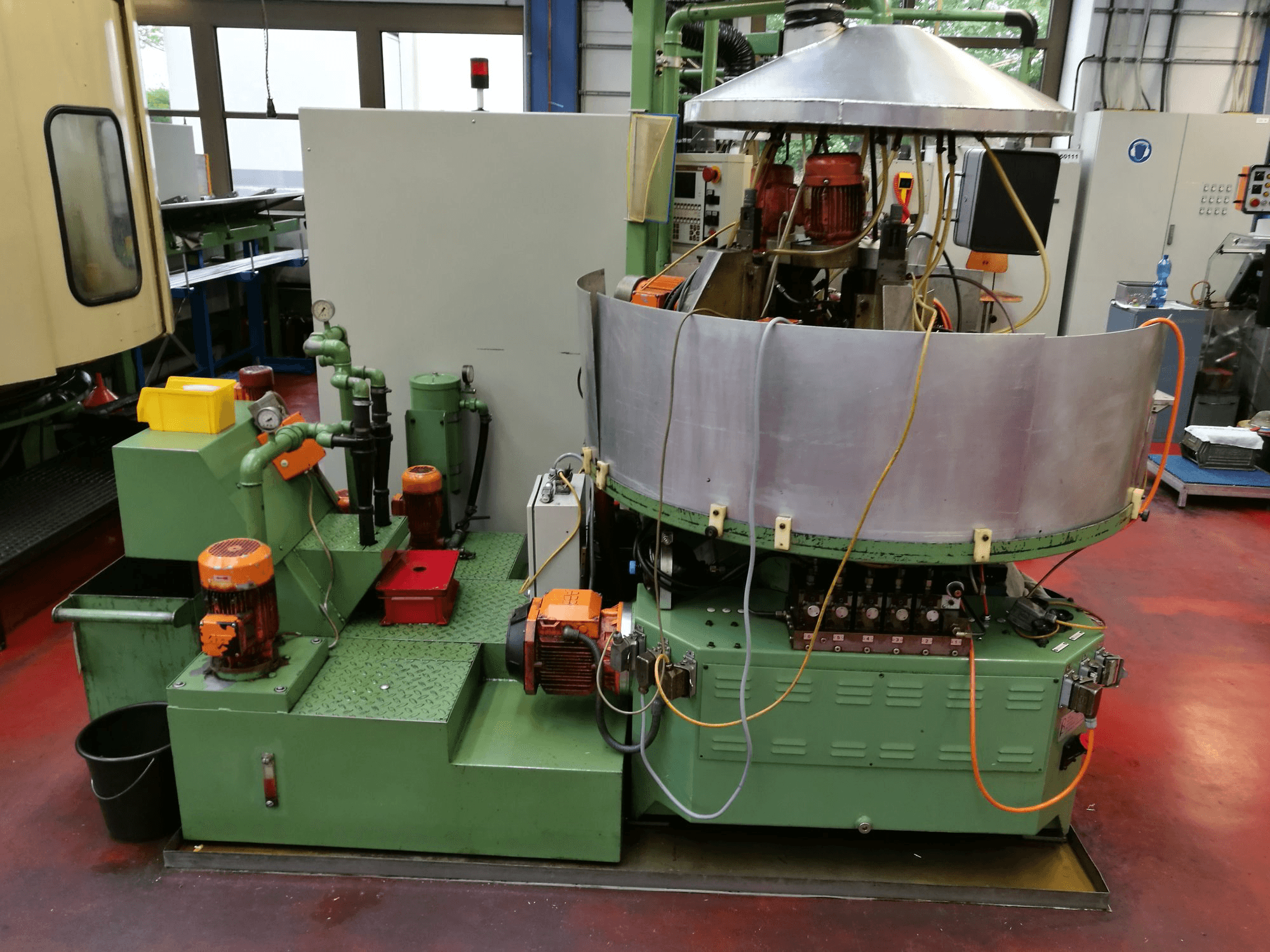 A RIS-INGOLD Rismatic 151LN-12 gép elölnézete