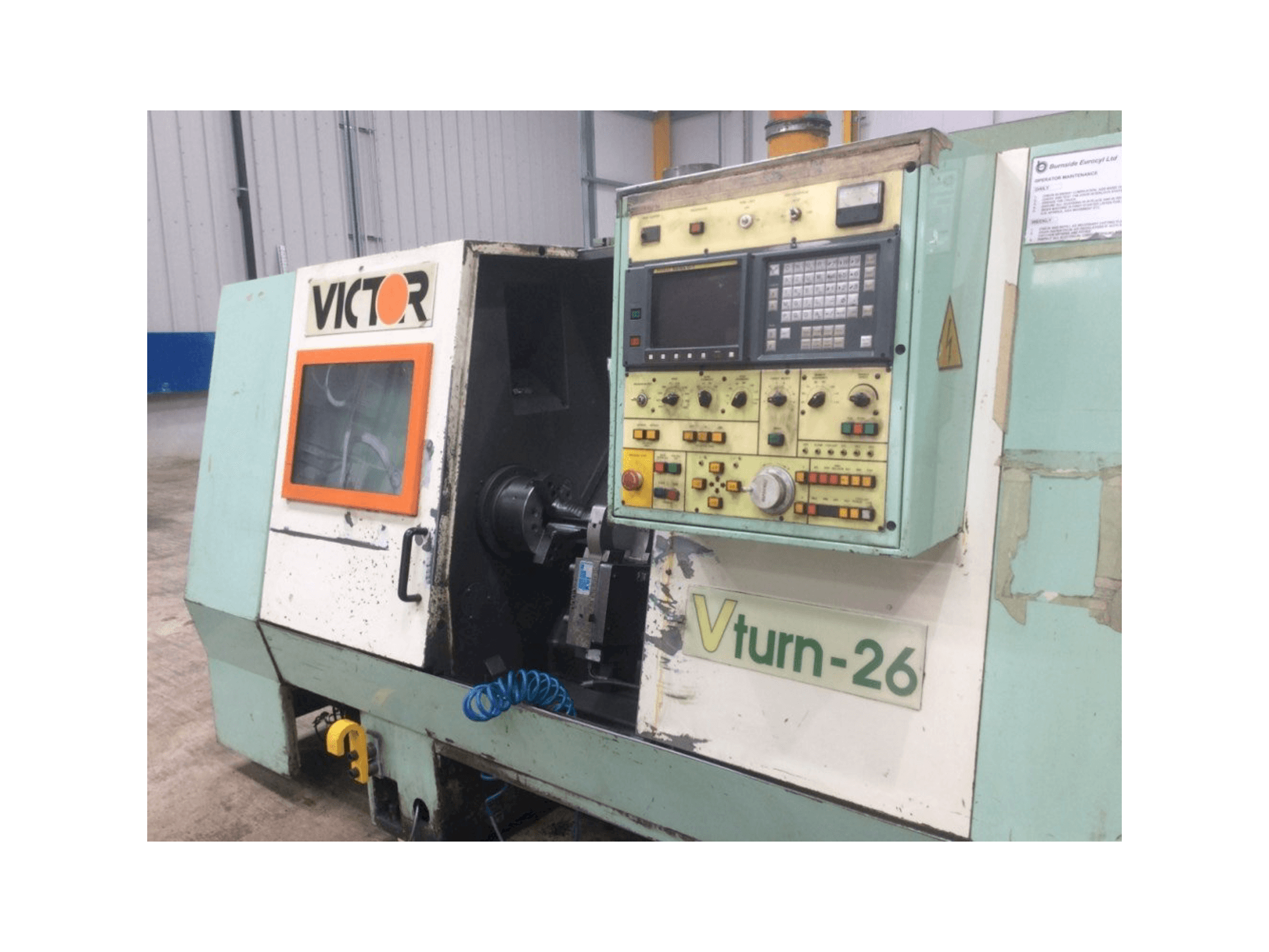 A Victor V Turn-26 gép elölnézete