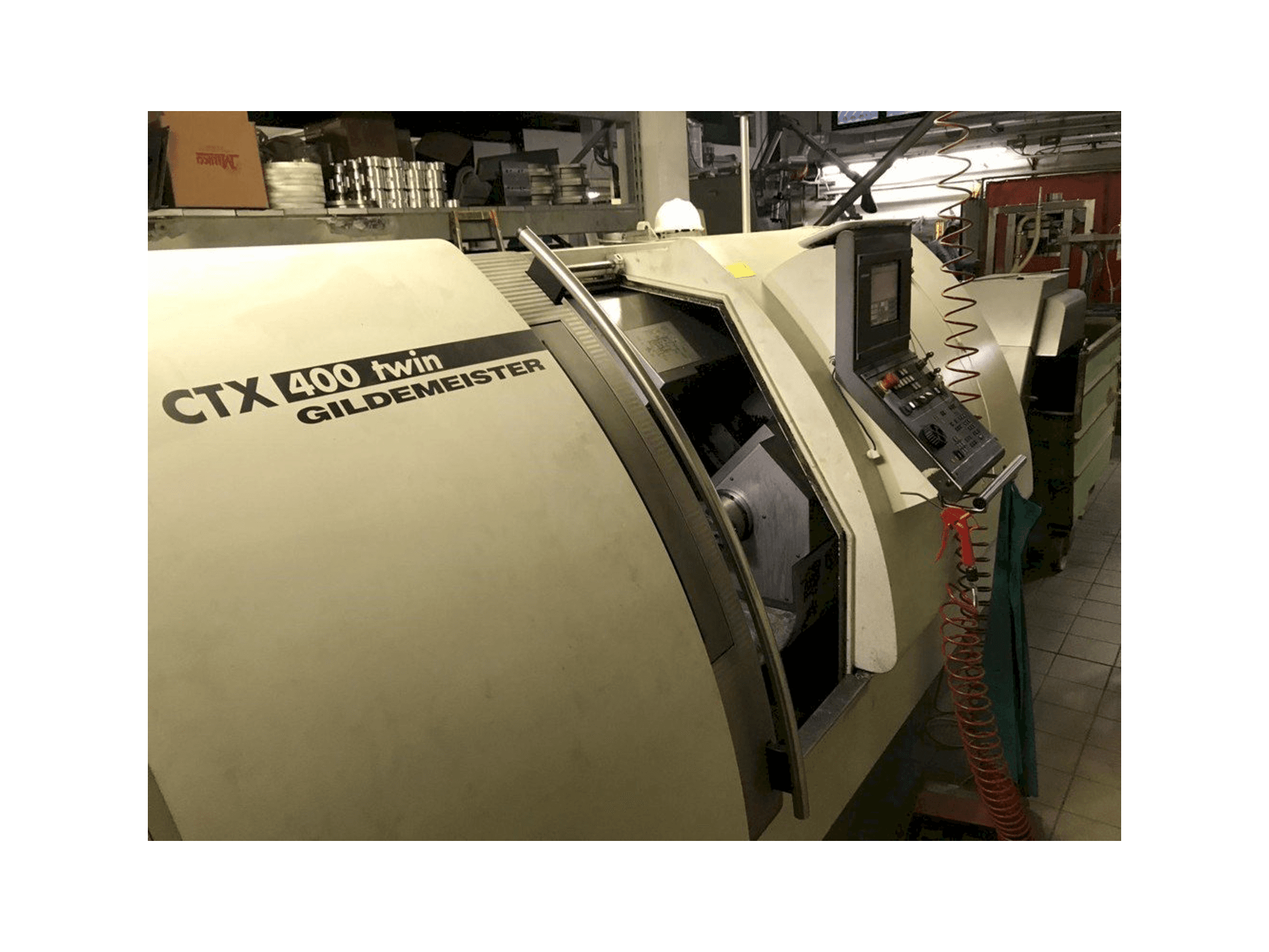 A Gildemeister CTX 400 Twin gép elölnézete