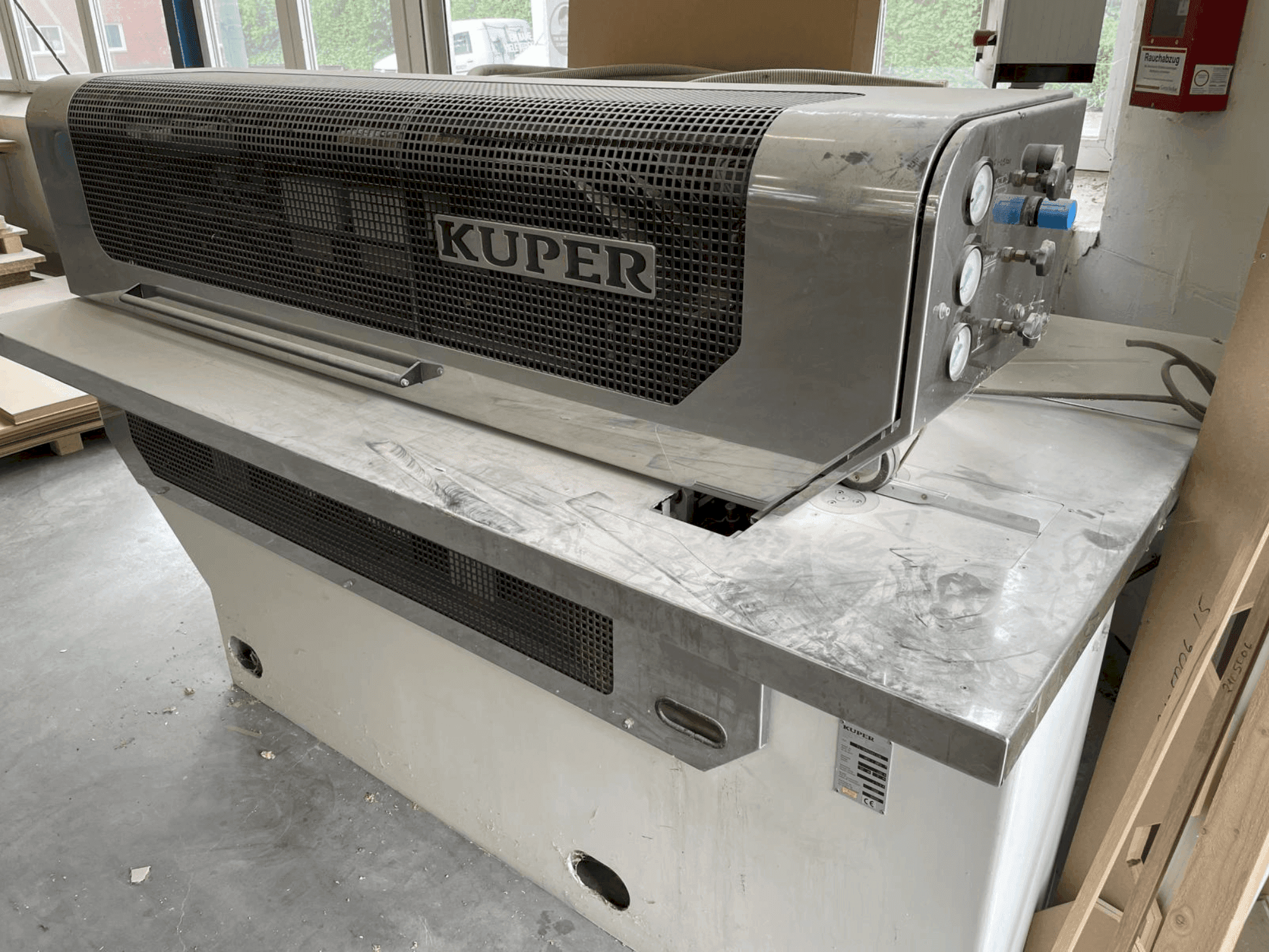 A KUPER FL / Innovation gép elölnézete