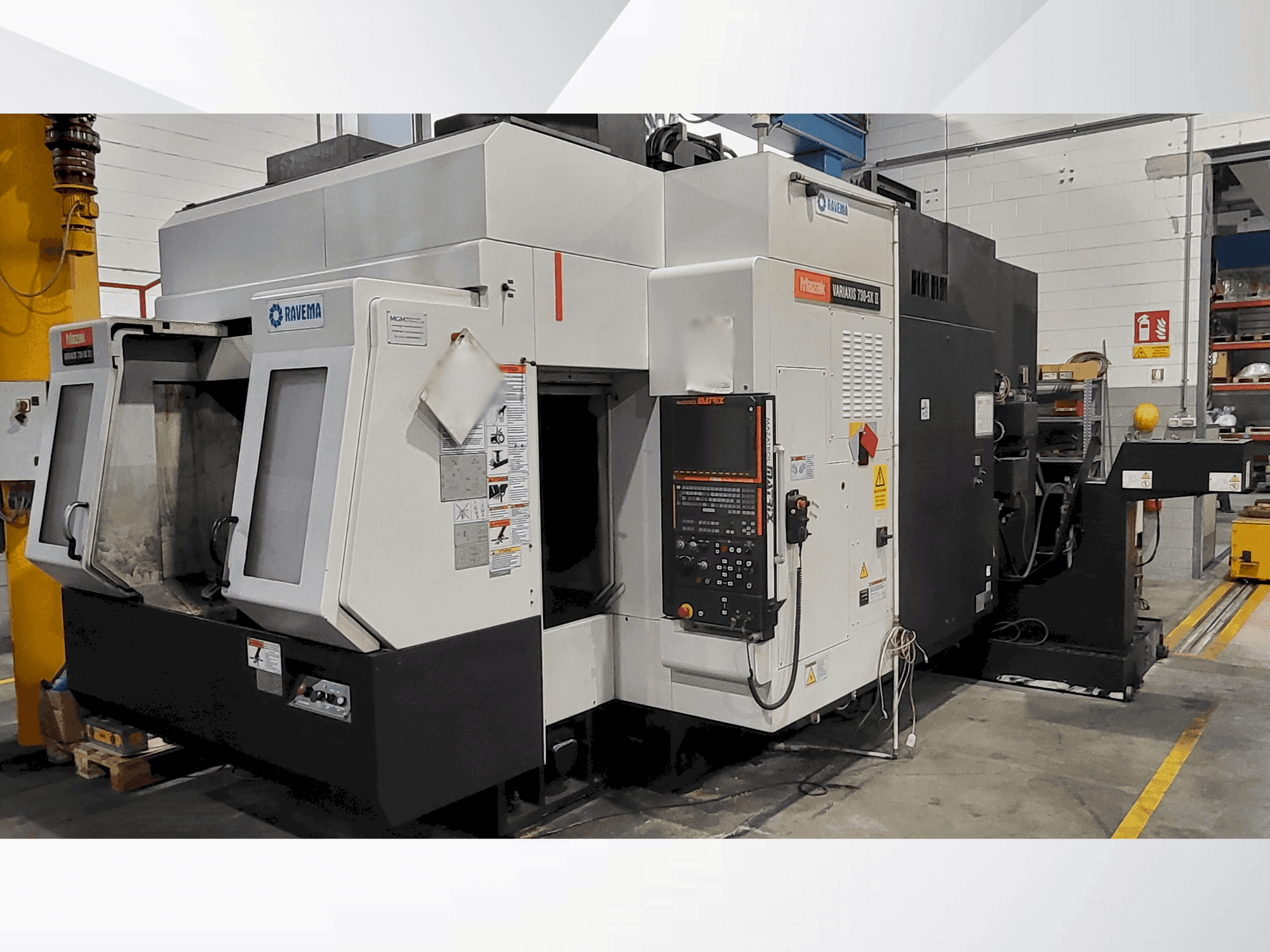 A Mazak VARIAXIS 730 II 5X gép elölnézete