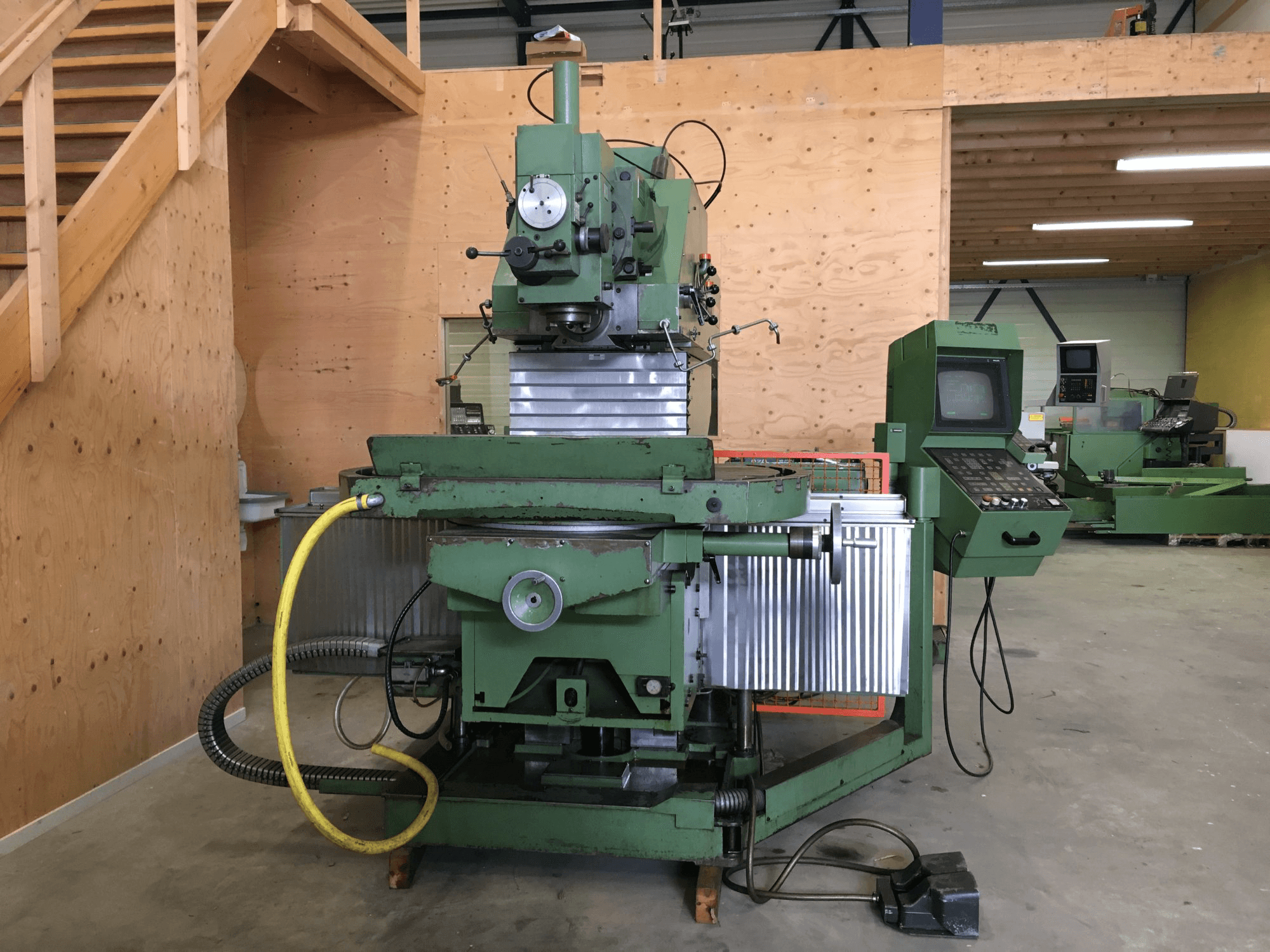 A Maho MH 1000 C gép elölnézete