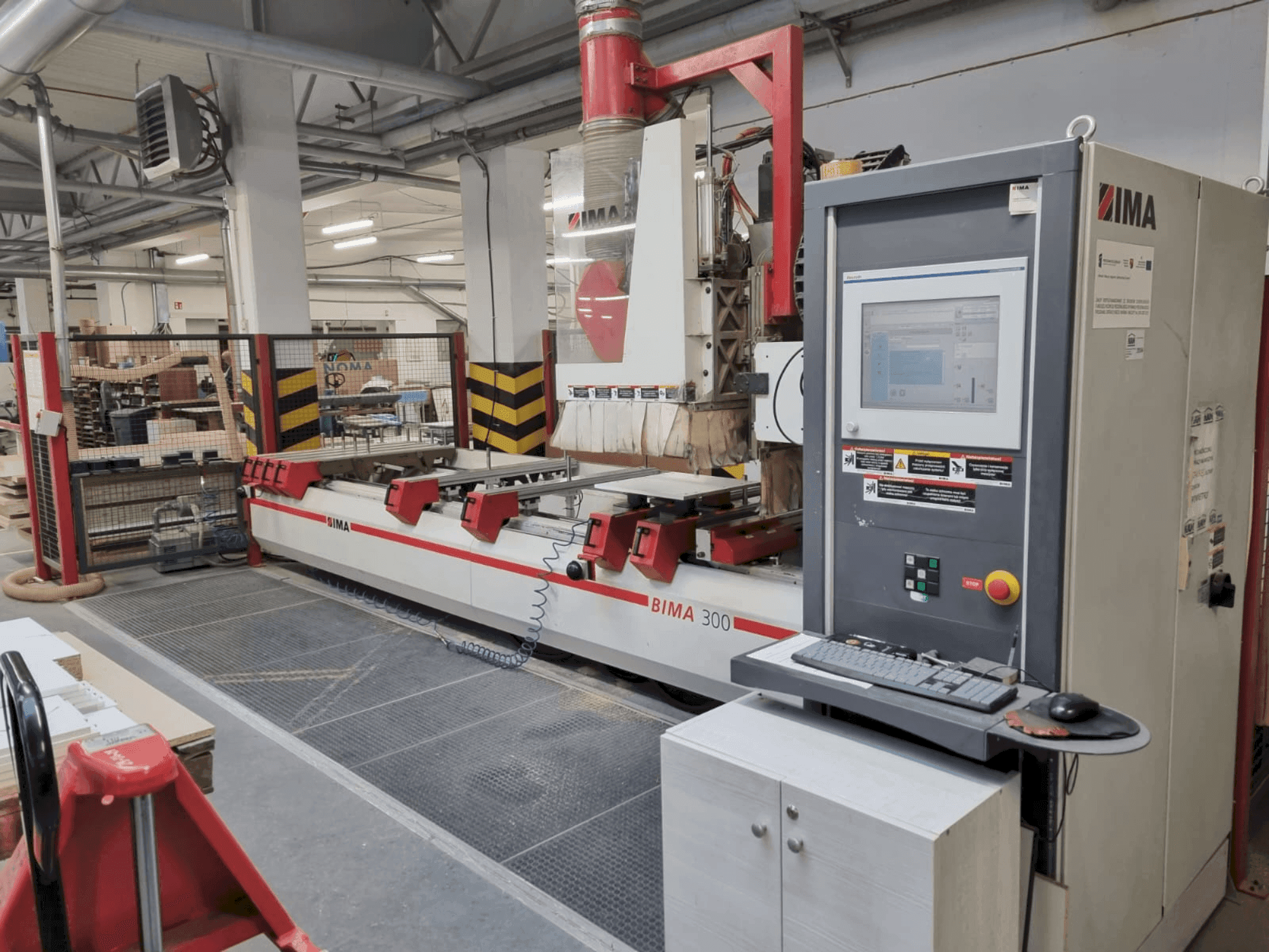 A IMA BIMA 300 gép elölnézete