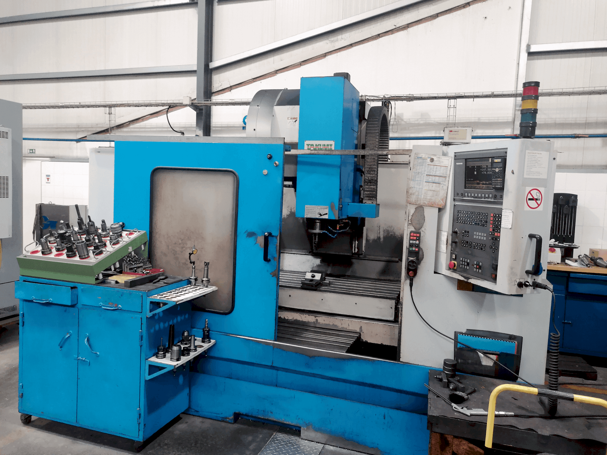 A Takumi V11 gép elölnézete