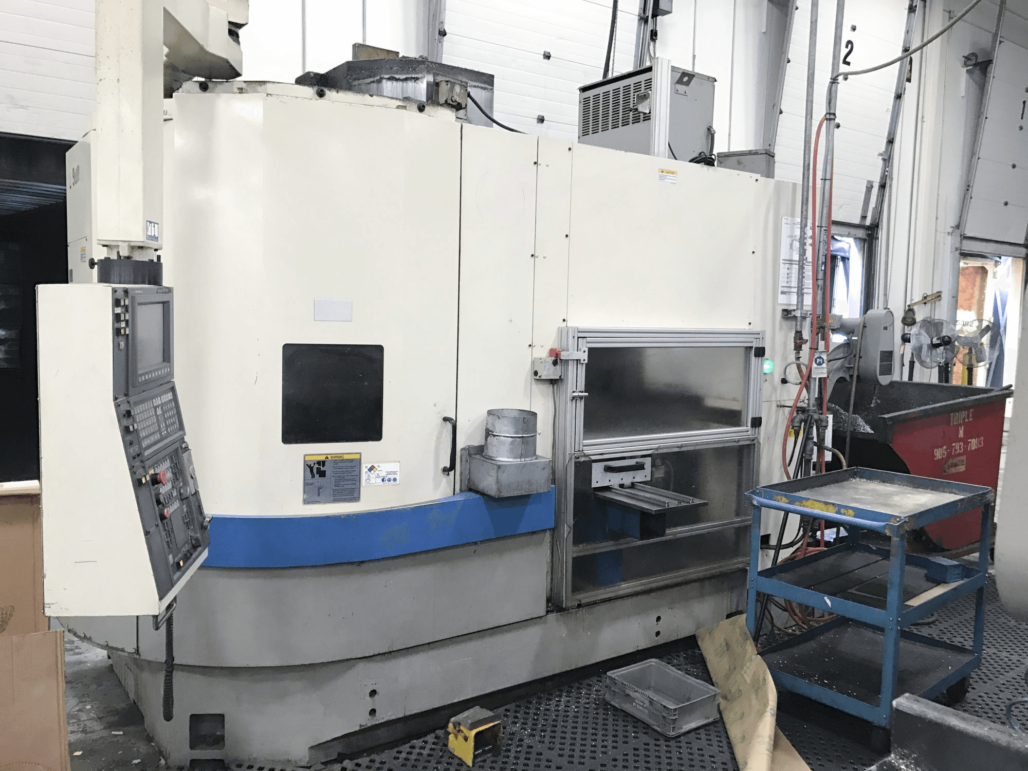 A Okuma LVT 400 gép bal oldali nézete