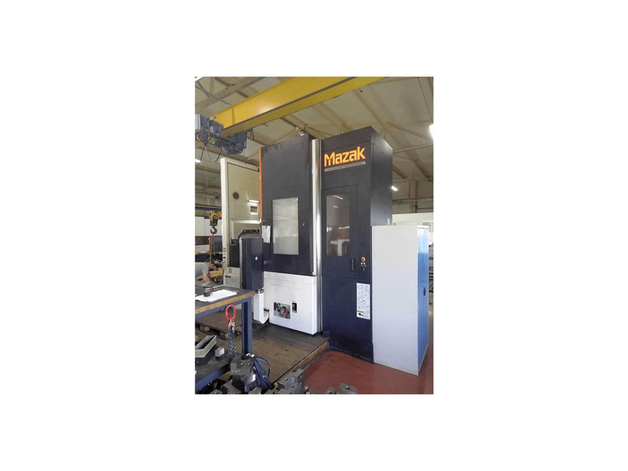 A Mazak MEGATURN NEXUS 900 gép elölnézete