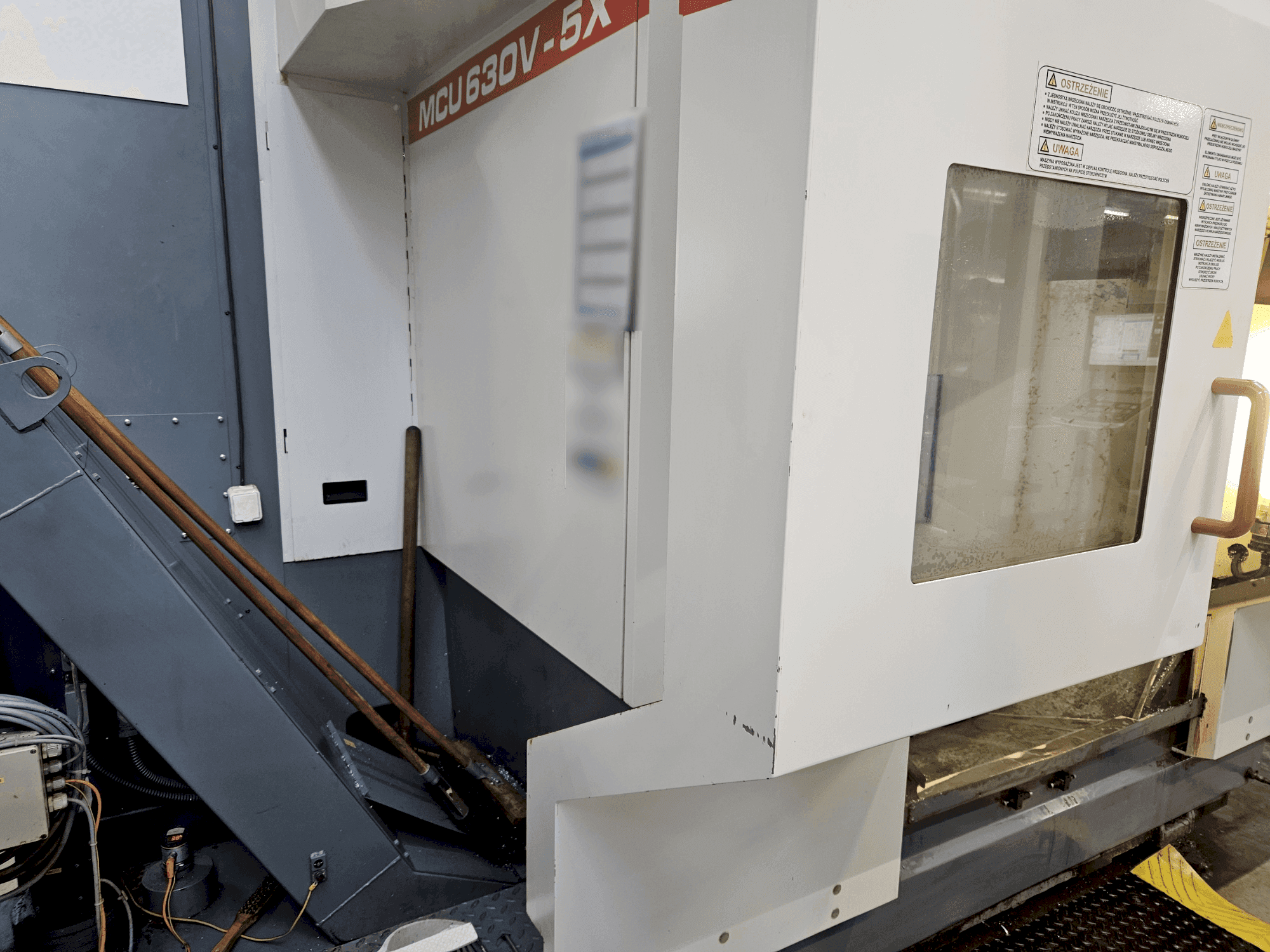 A KOVOSVIT MAS MCU 630V-5X gép oldalnézete