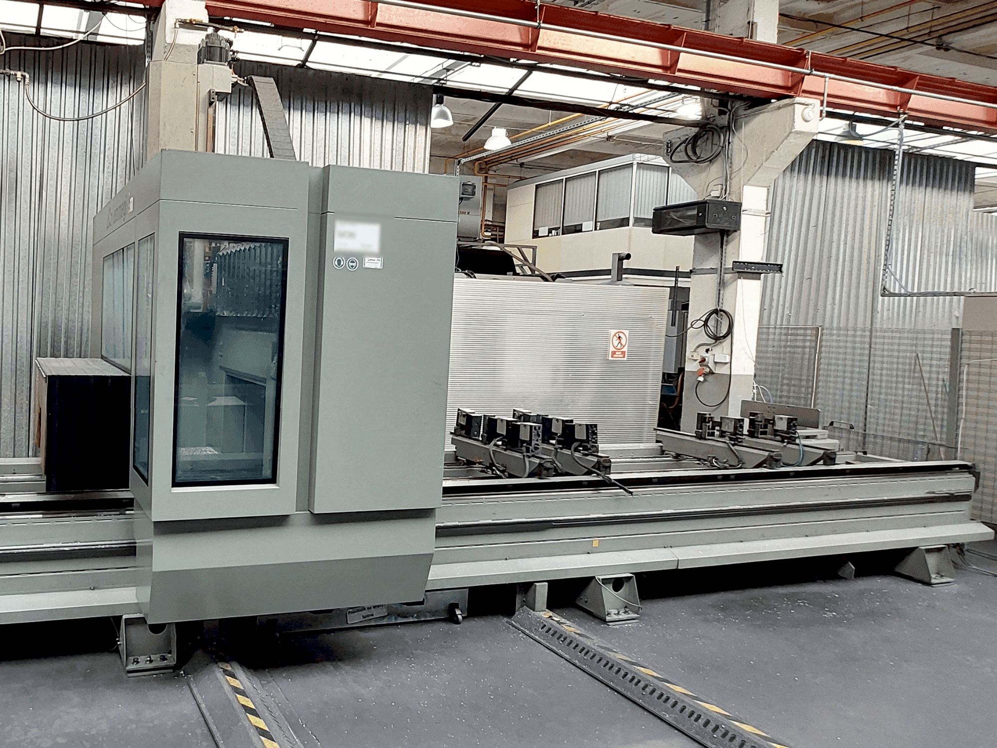 A Emmegi Emmegi Diamant XL7700 gép elölnézete