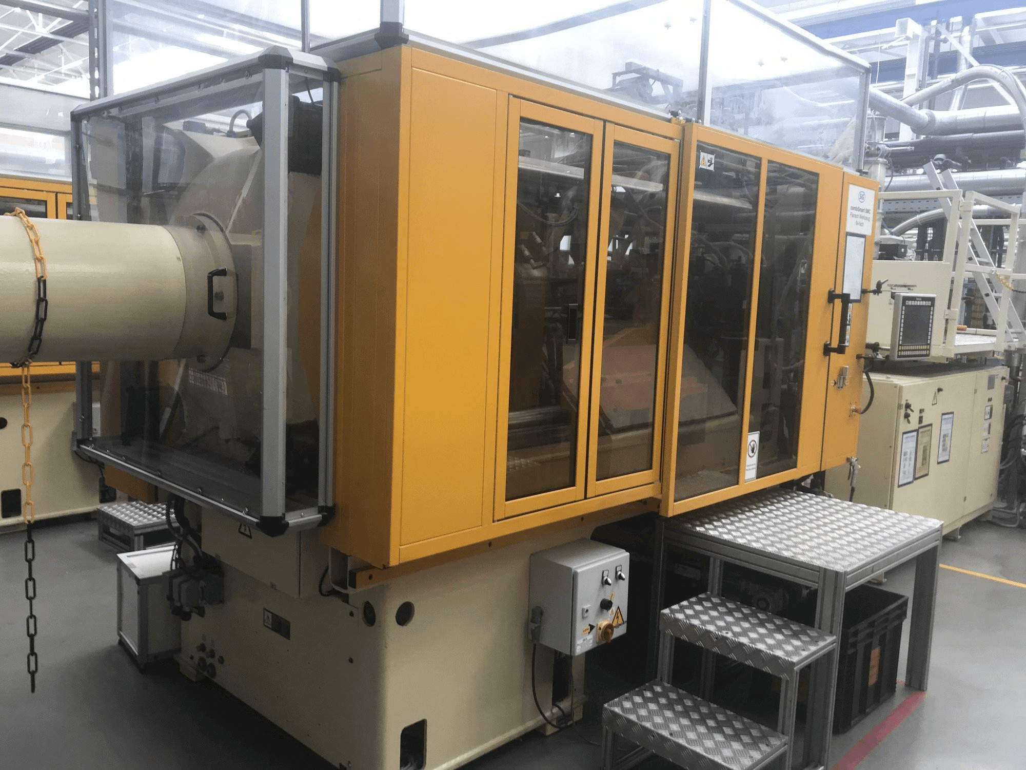 A Husky H300 RS 55/50 gép elölnézete
