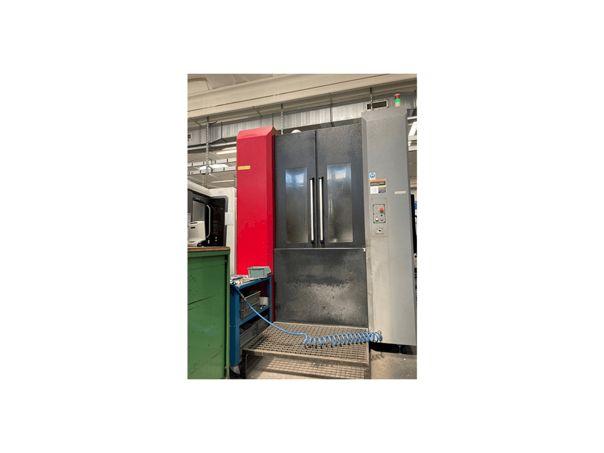 A OKK HMC 500 gép elölnézete