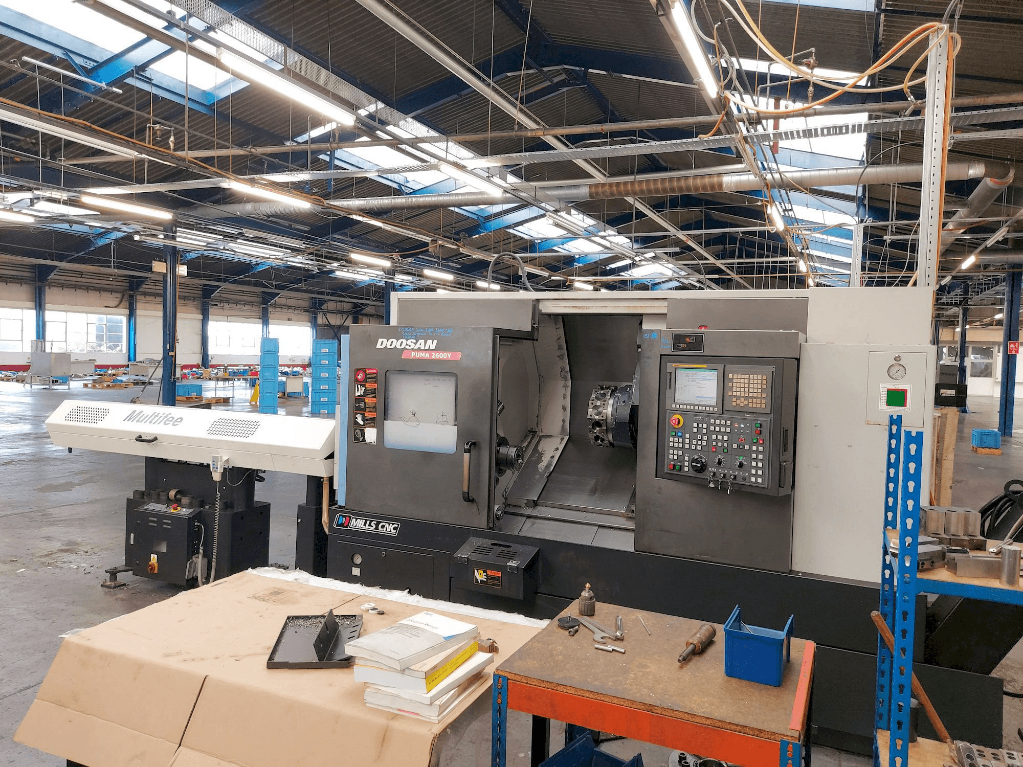 A Doosan Puma 2600Y gép elölnézete