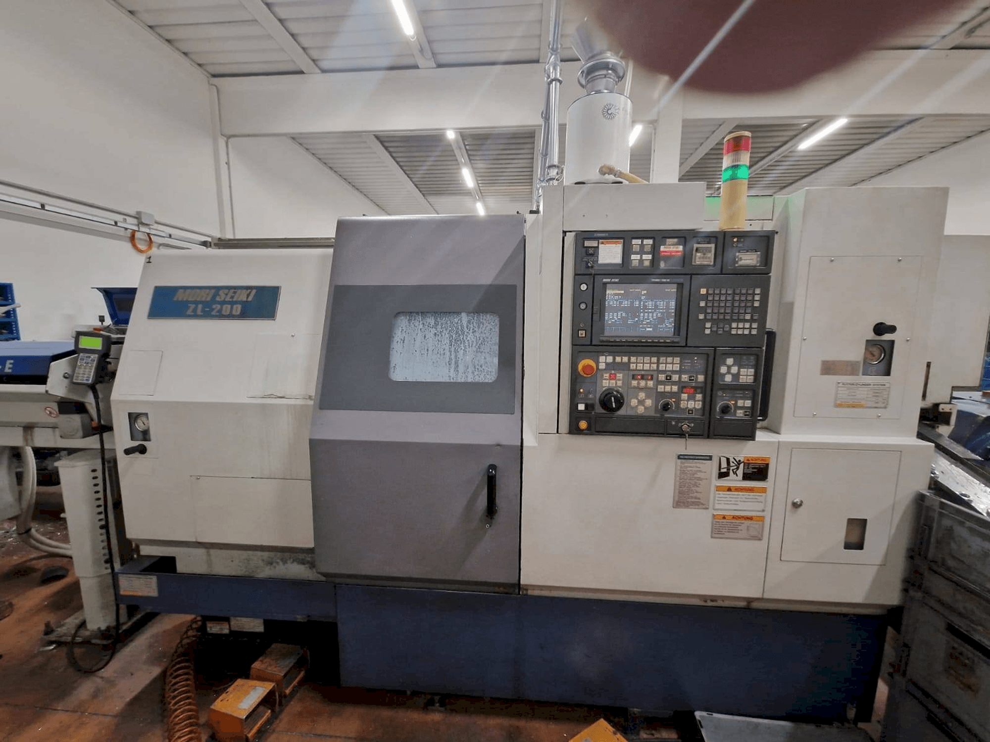 A MORI SEIKI ZL-200SMC gép elölnézete